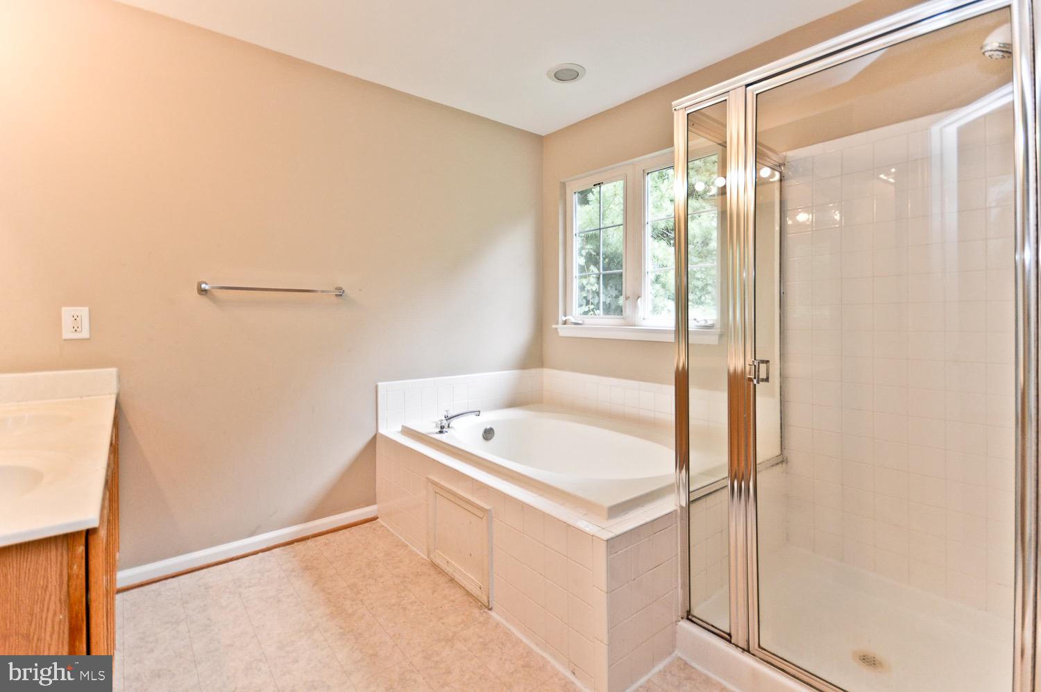 SUMMIT CREEK - Residential