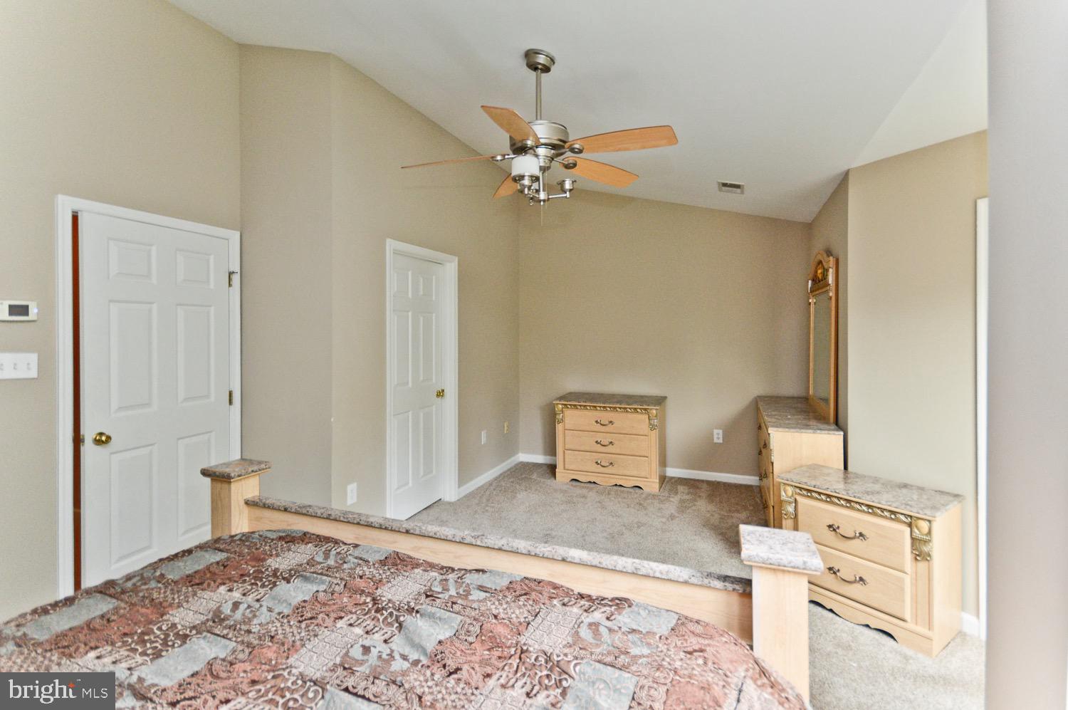 SUMMIT CREEK - Residential