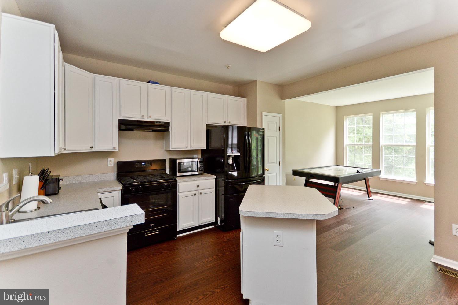 SUMMIT CREEK - Residential