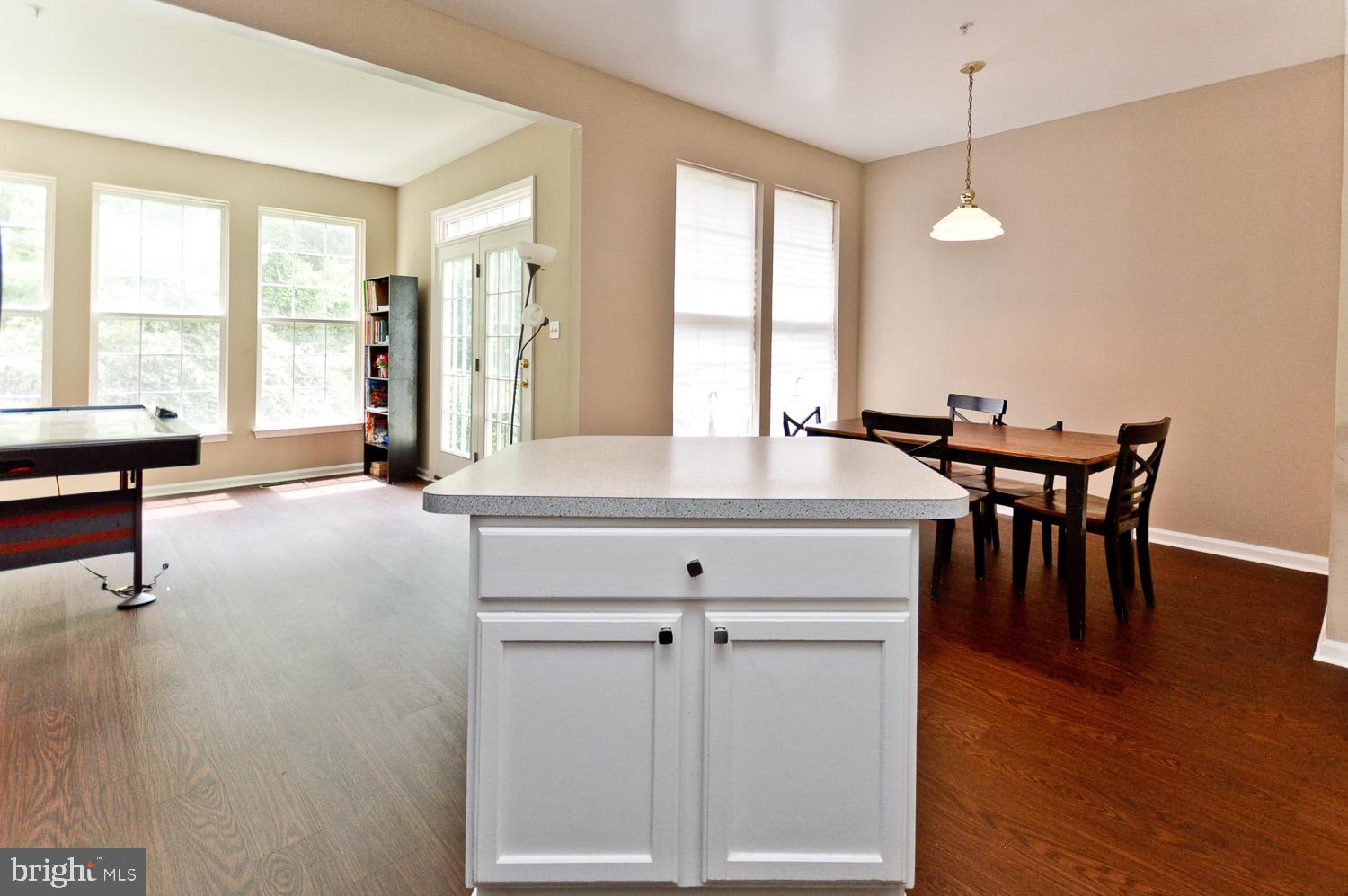 SUMMIT CREEK - Residential