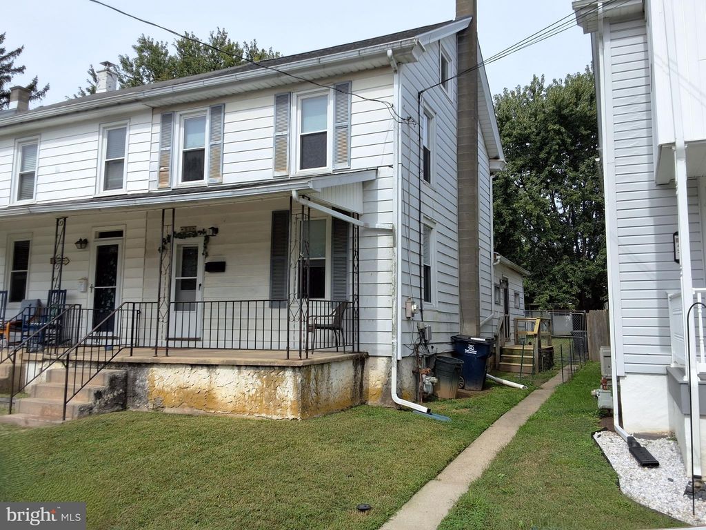 Photo of 59 W Slokom Avenue, CHRISTIANA, PA 17509 (MLS # PALA2077890)