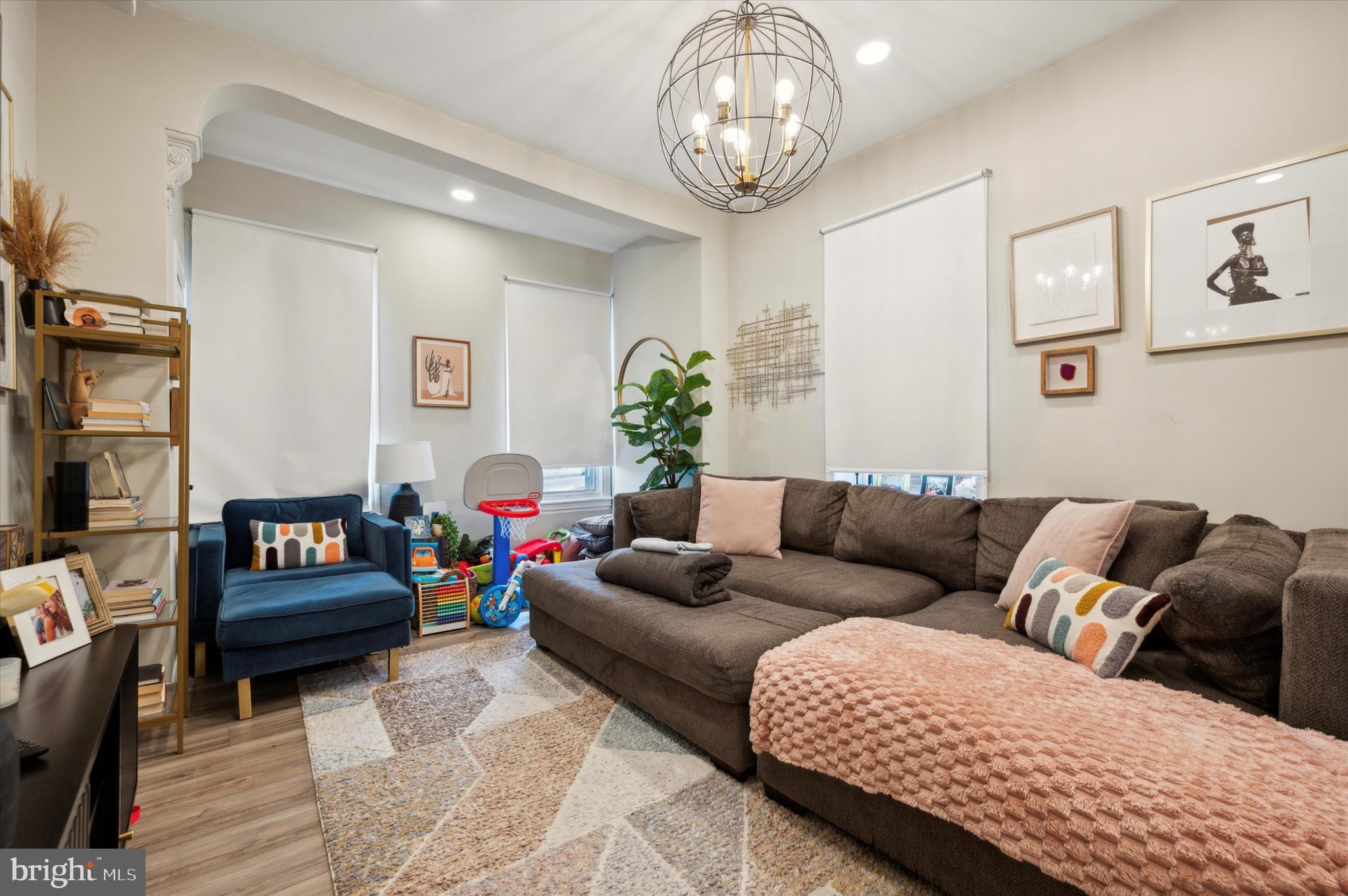 STRAWBERRY MANSION - Residential