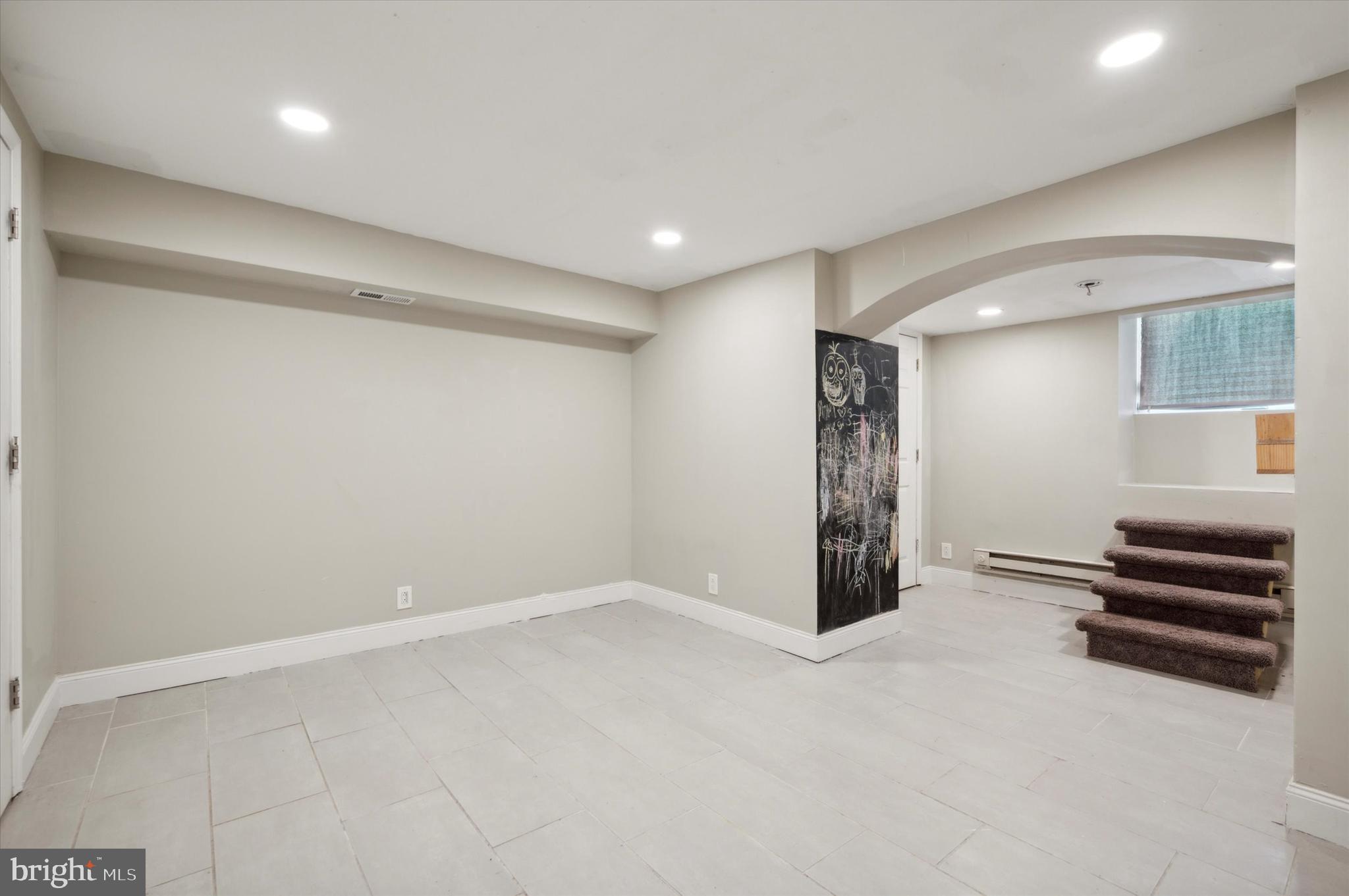 STRAWBERRY MANSION - Residential