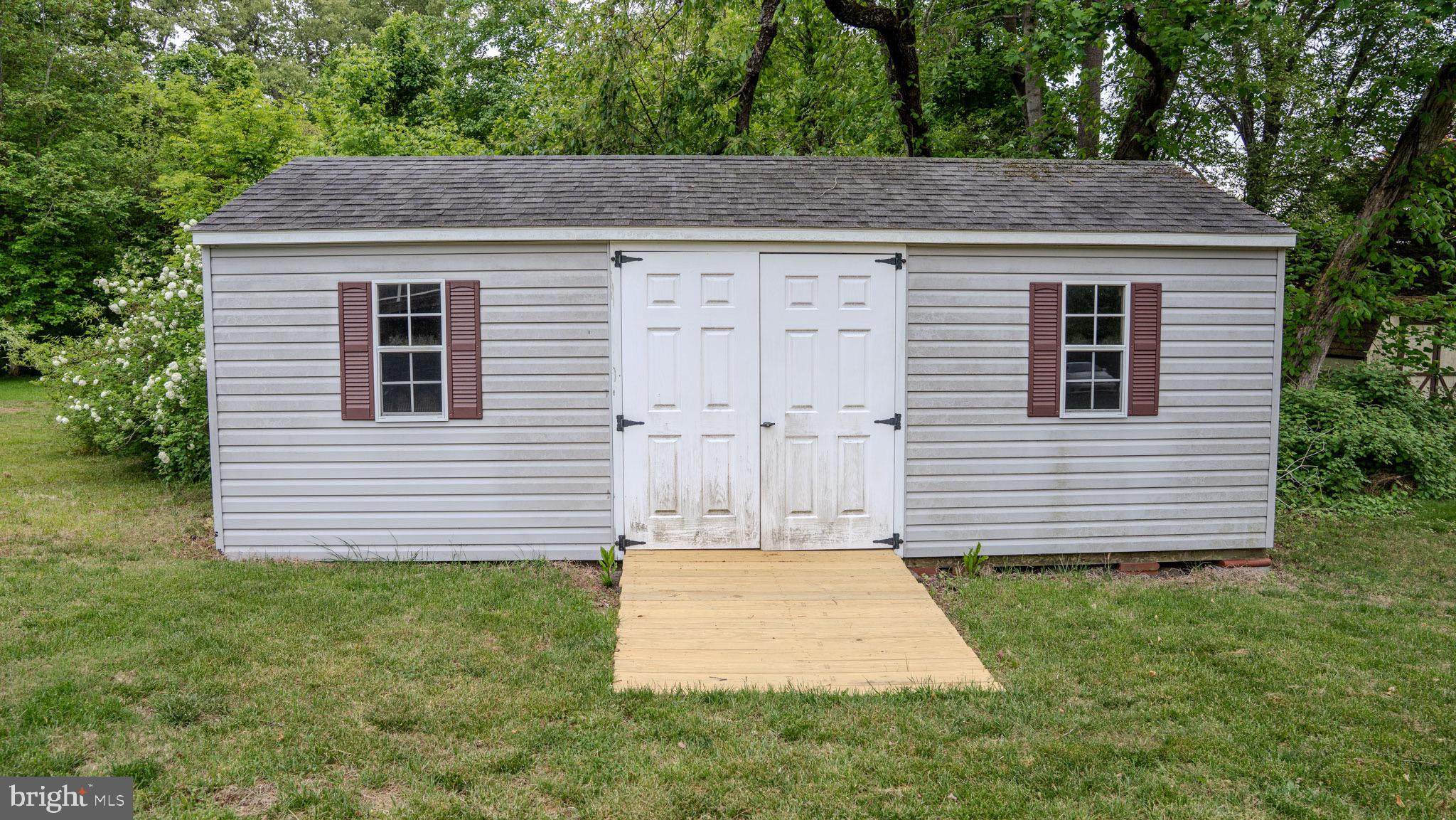 REGAL ESTATES - Residential