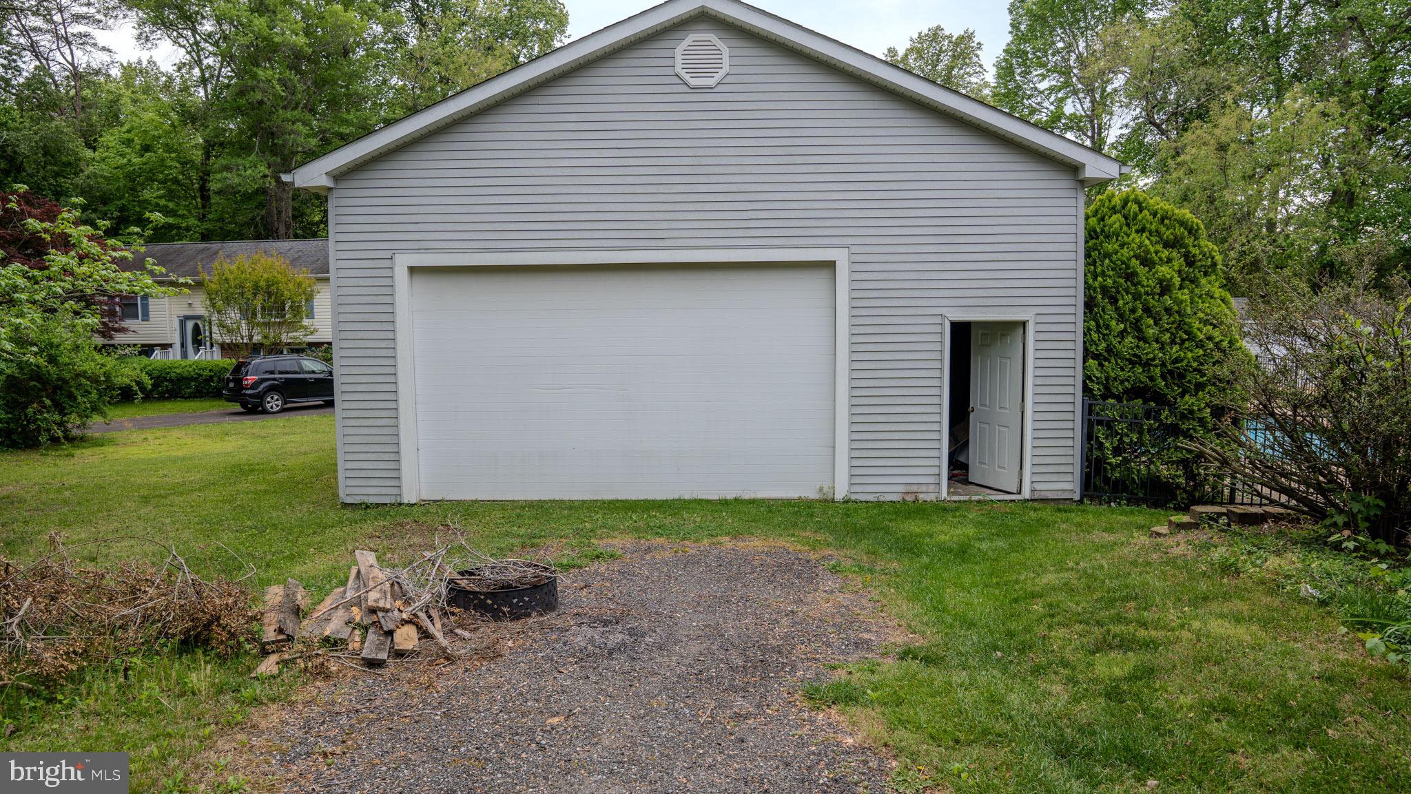 REGAL ESTATES - Residential