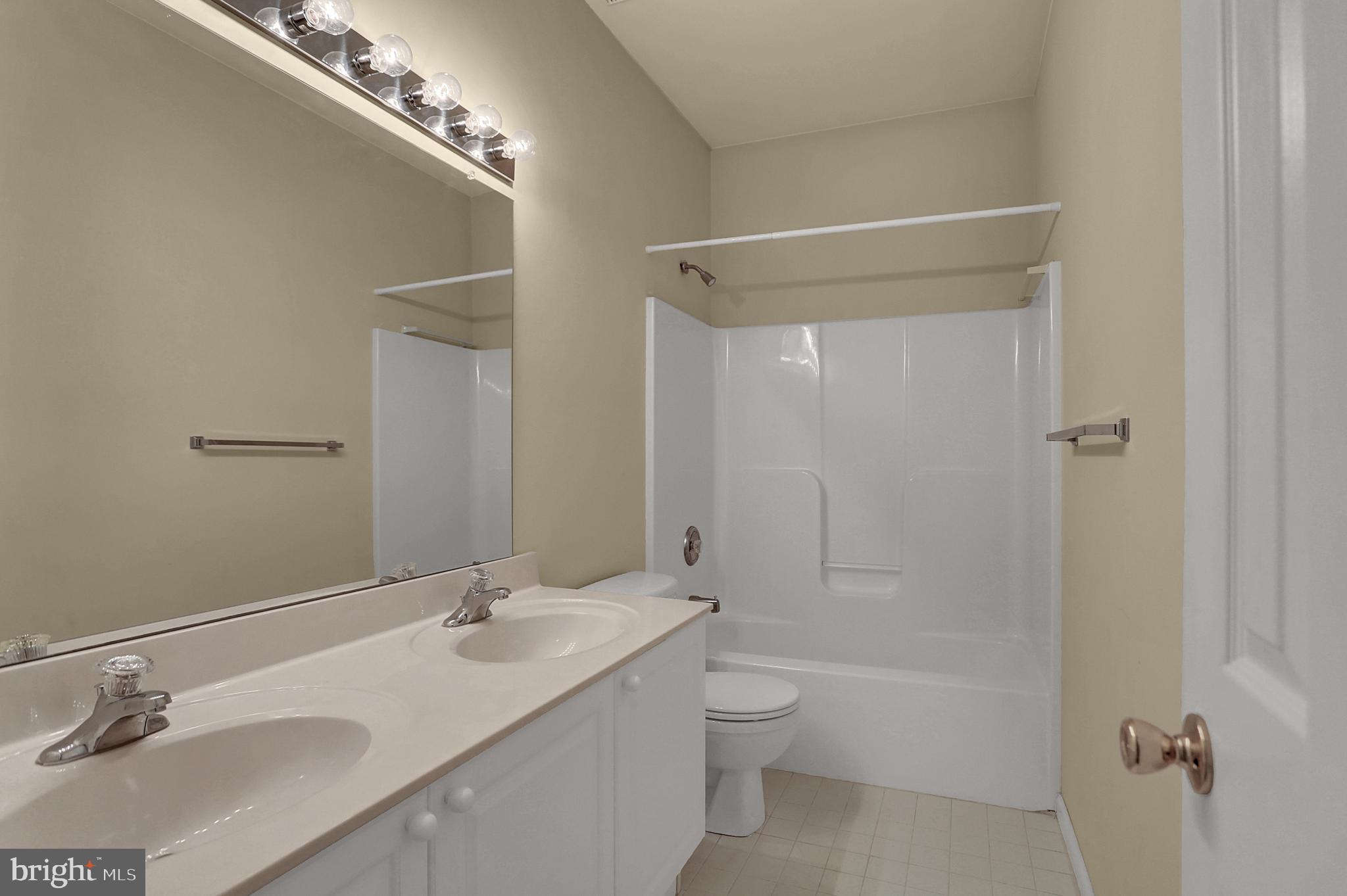 EAST VIEW ESTATES - Residential