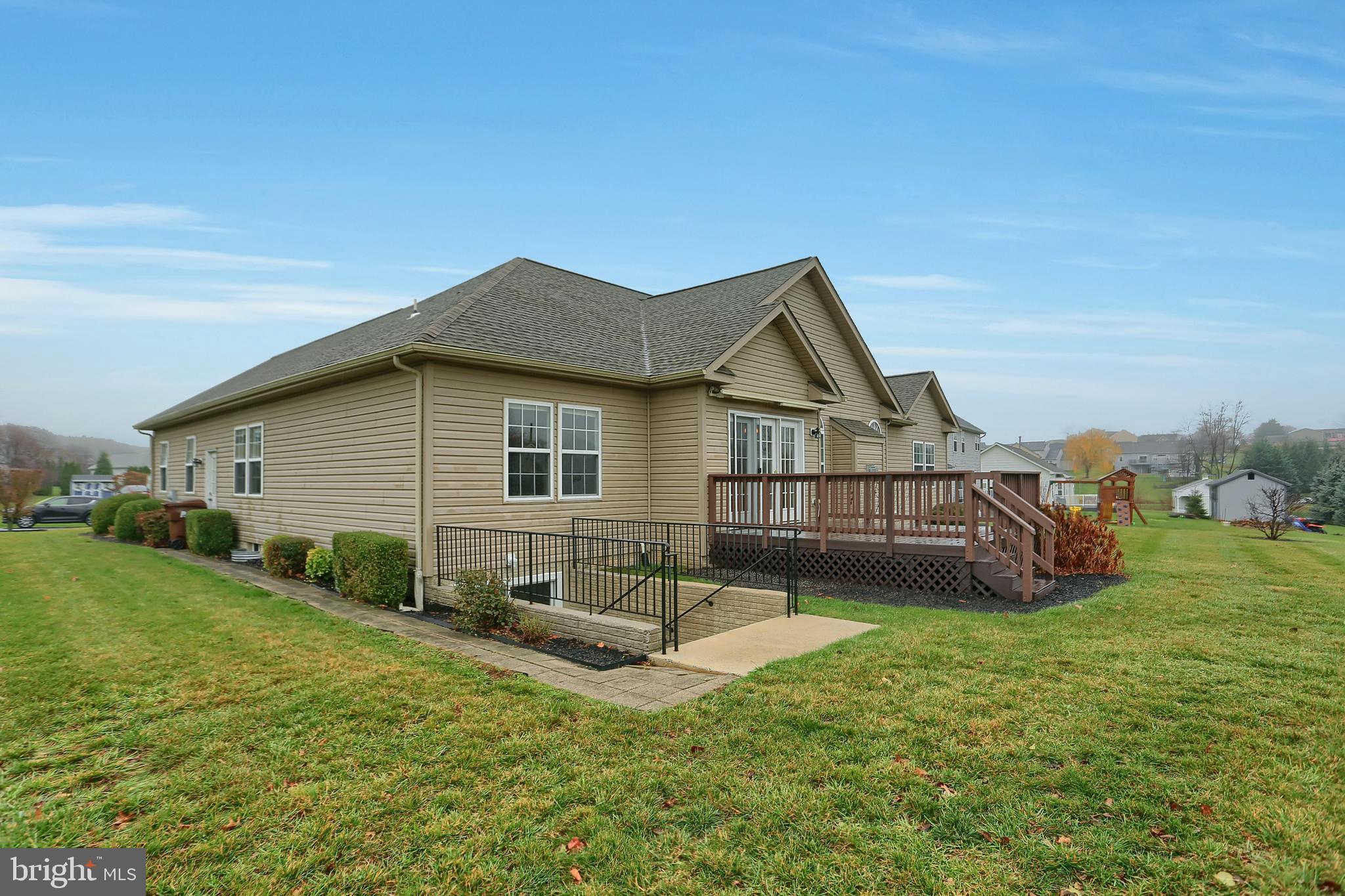 EAST VIEW ESTATES - Residential