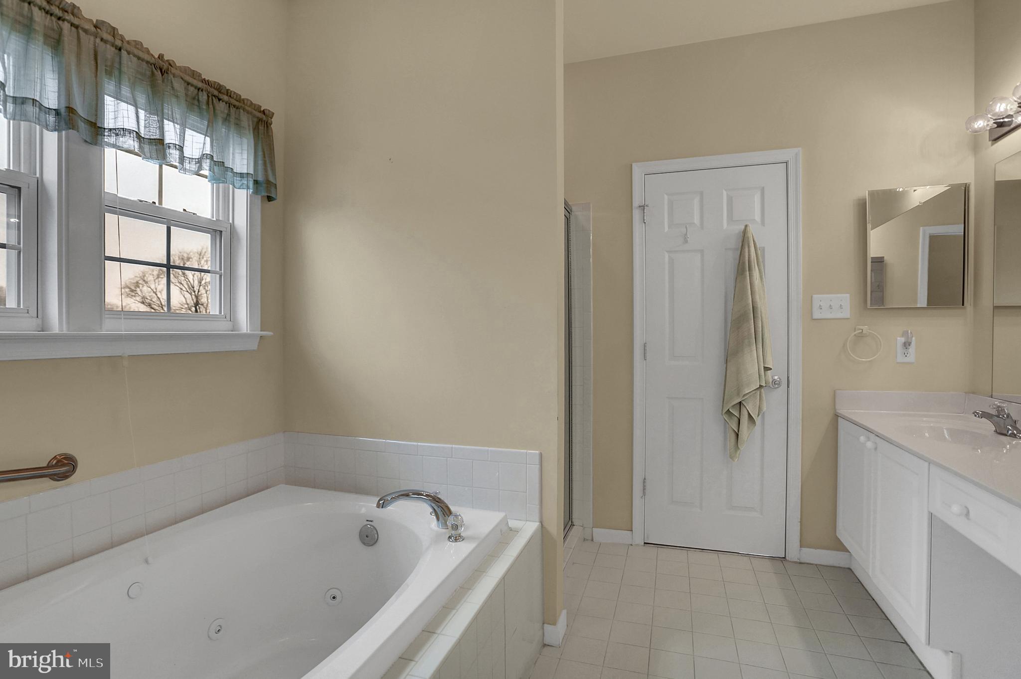 EAST VIEW ESTATES - Residential