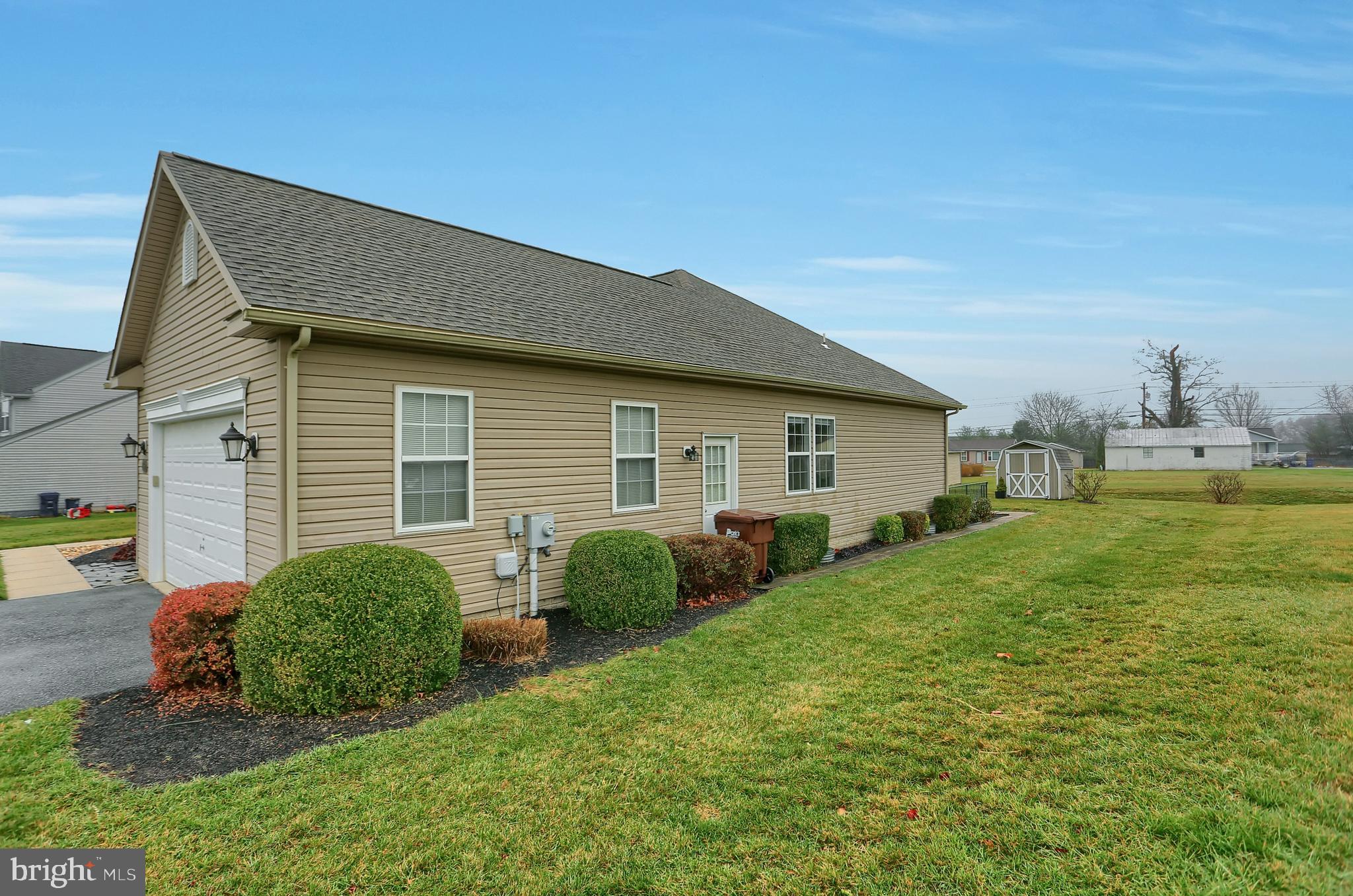 EAST VIEW ESTATES - Residential