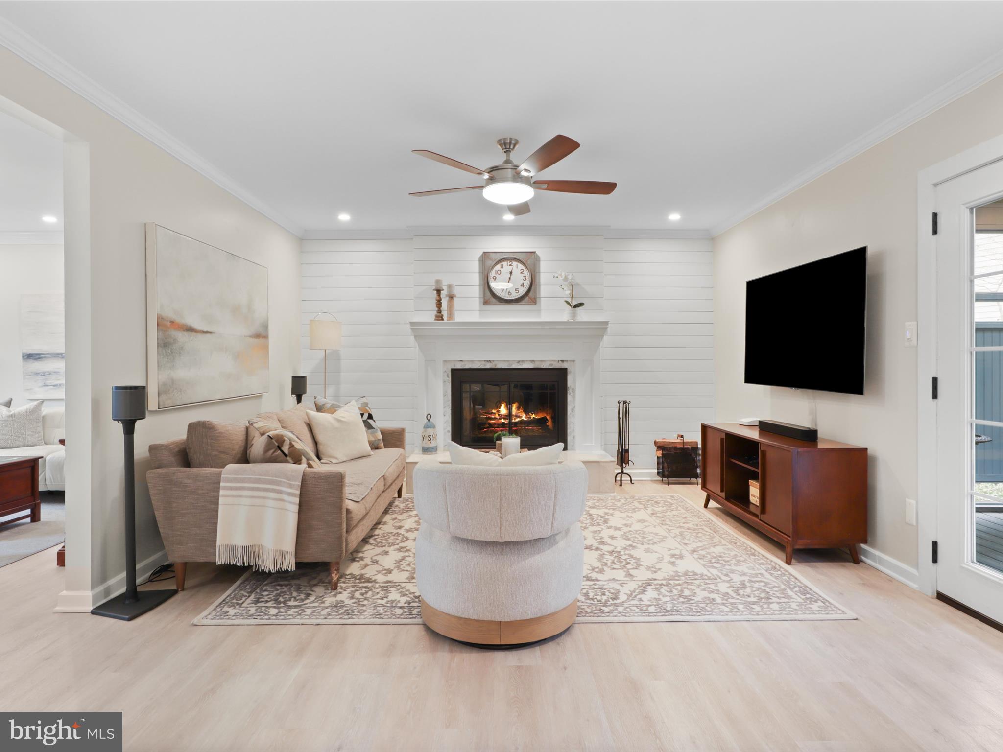 RESTON - Residential