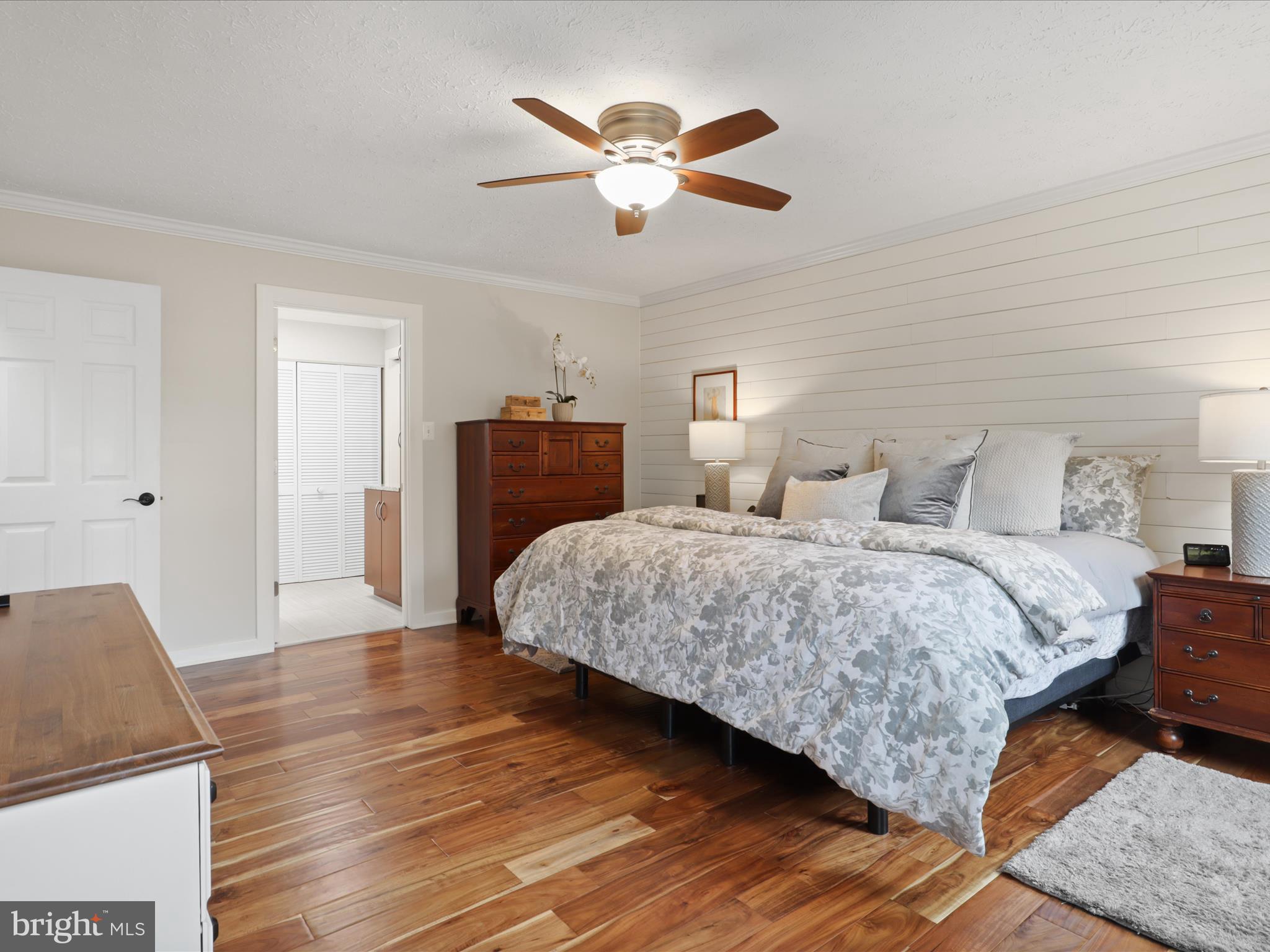 RESTON - Residential