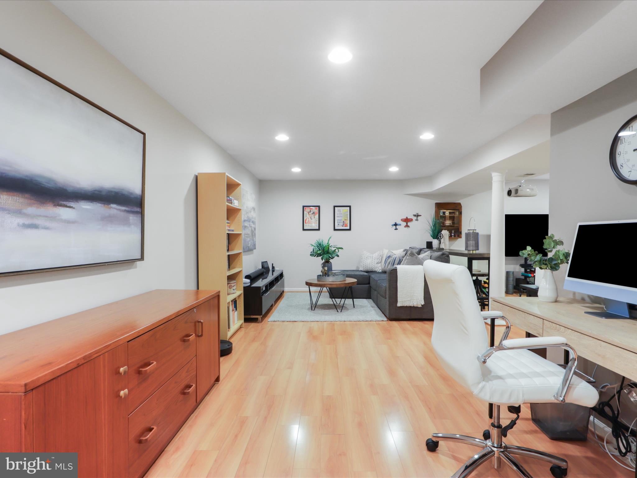 RESTON - Residential