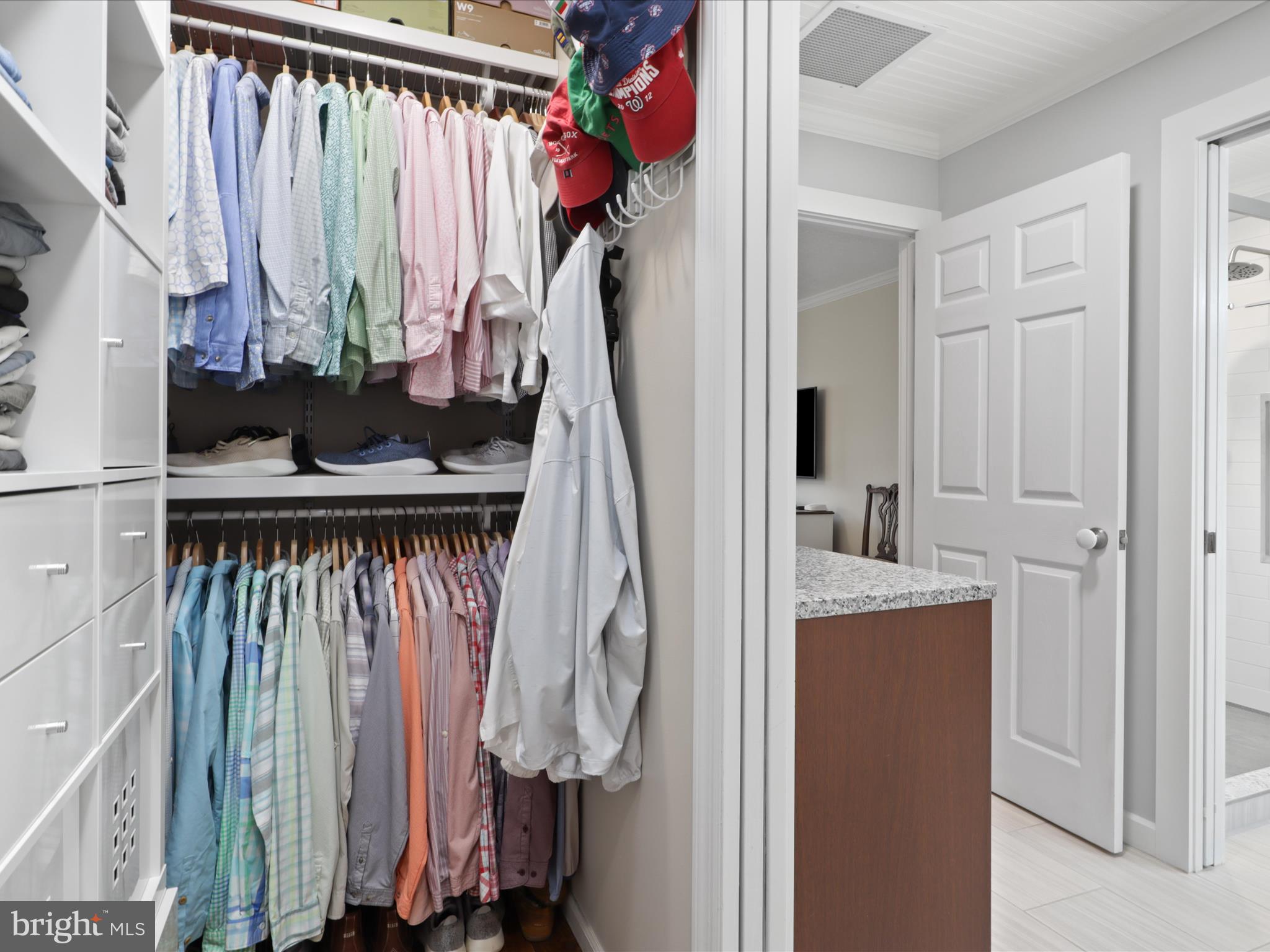 RESTON - Residential