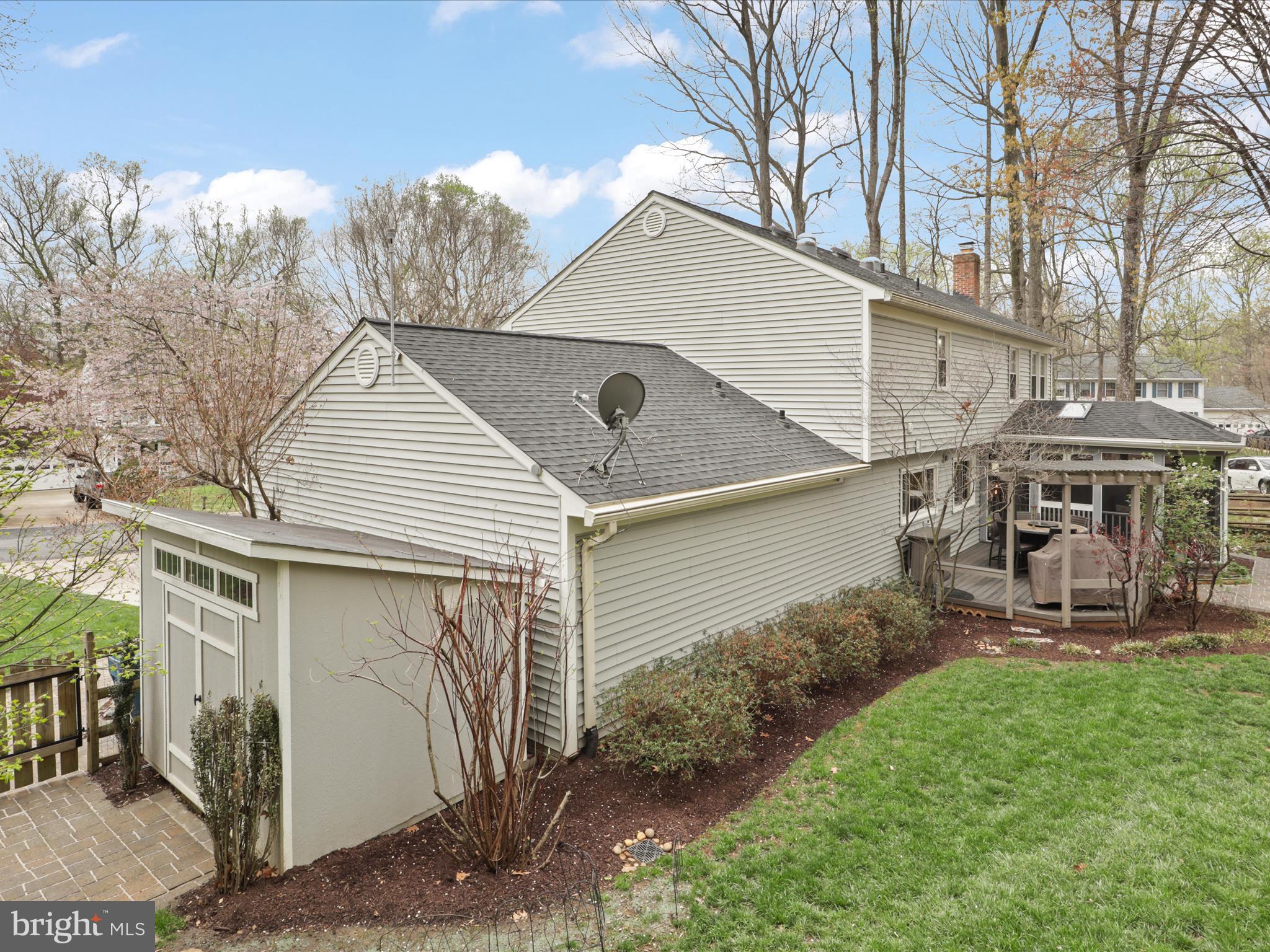 RESTON - Residential