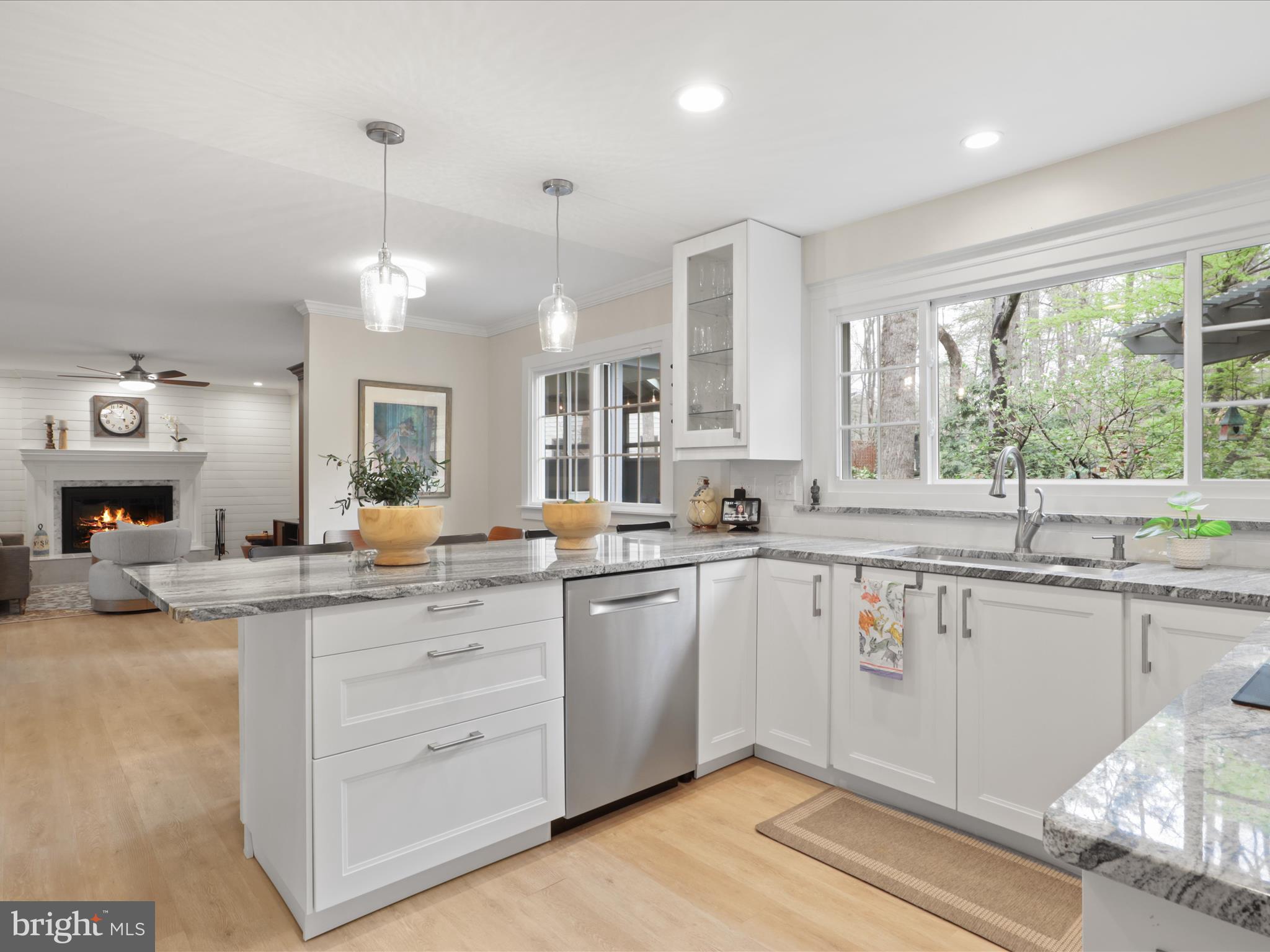 RESTON - Residential