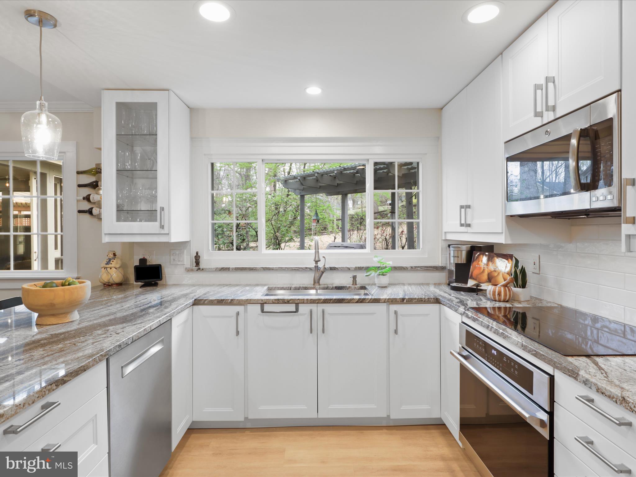 RESTON - Residential