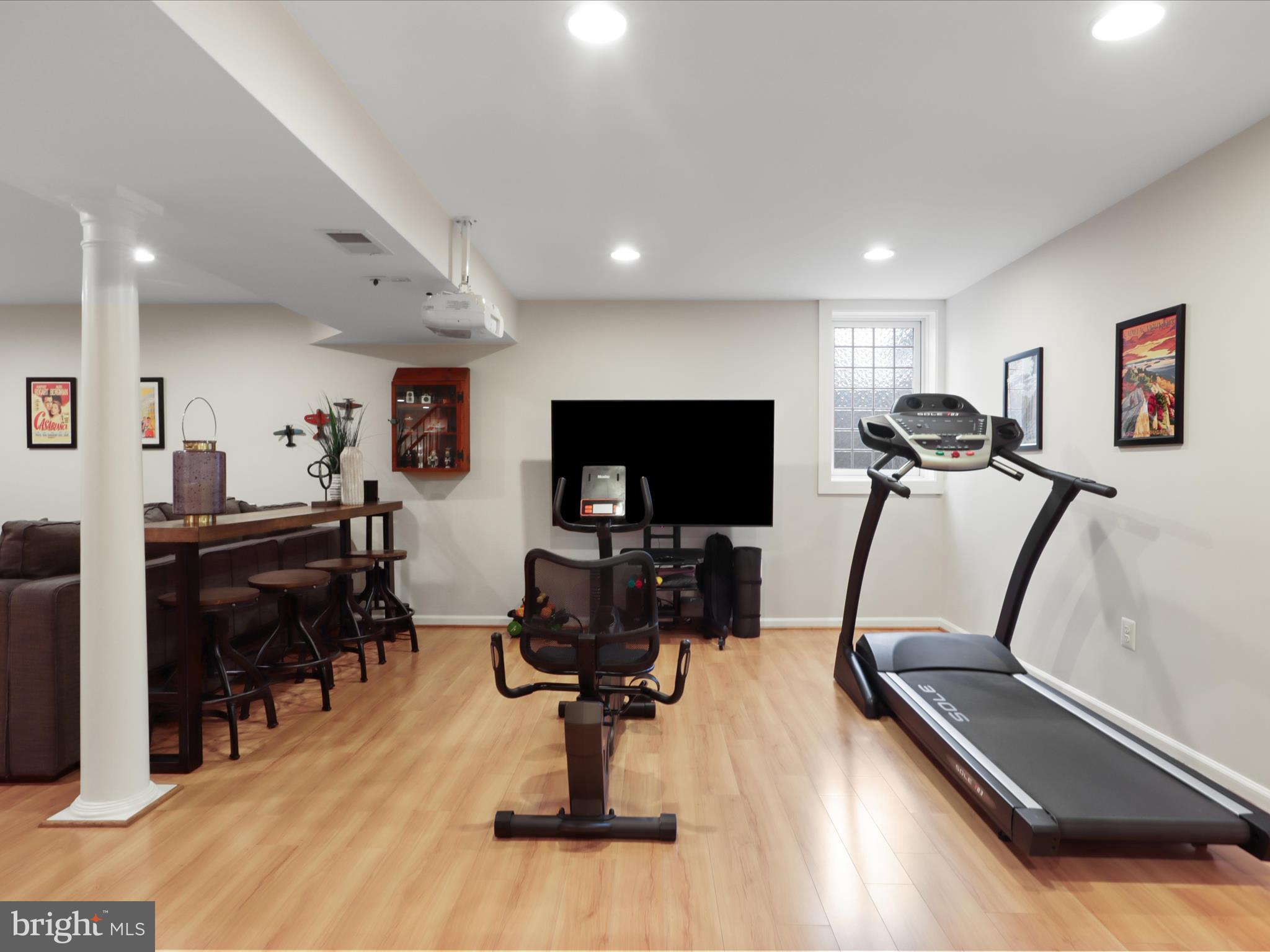 RESTON - Residential