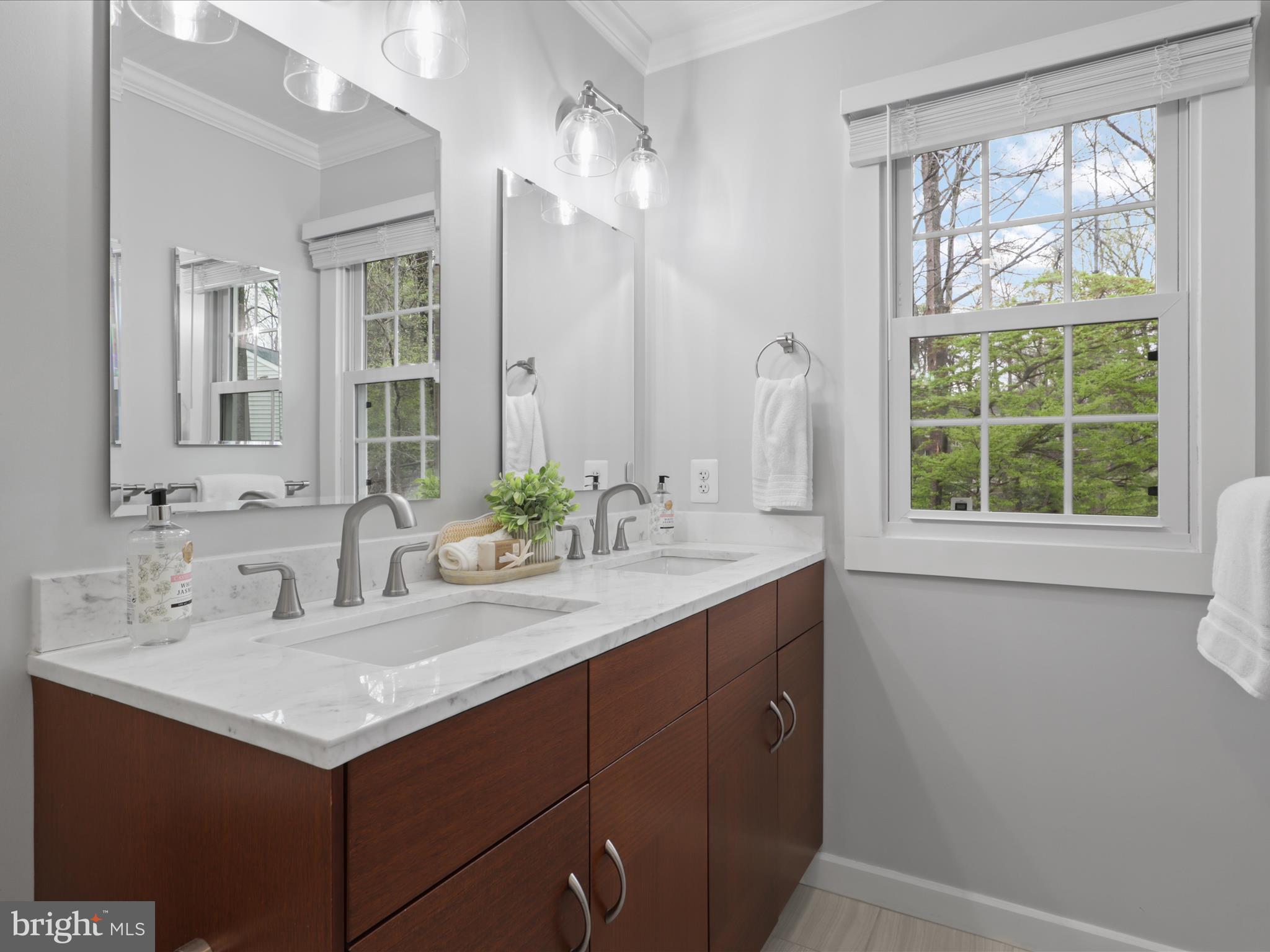 RESTON - Residential