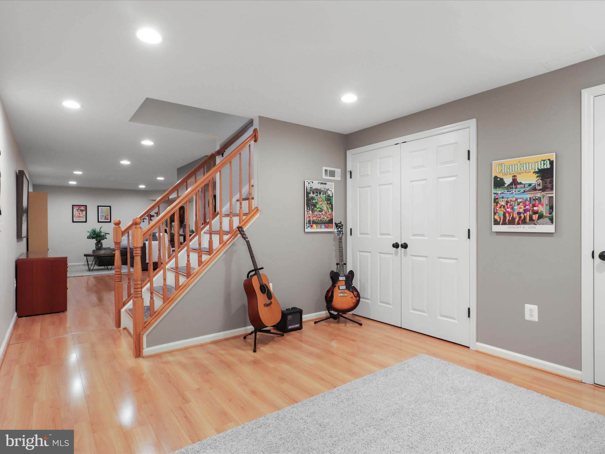 RESTON - Residential