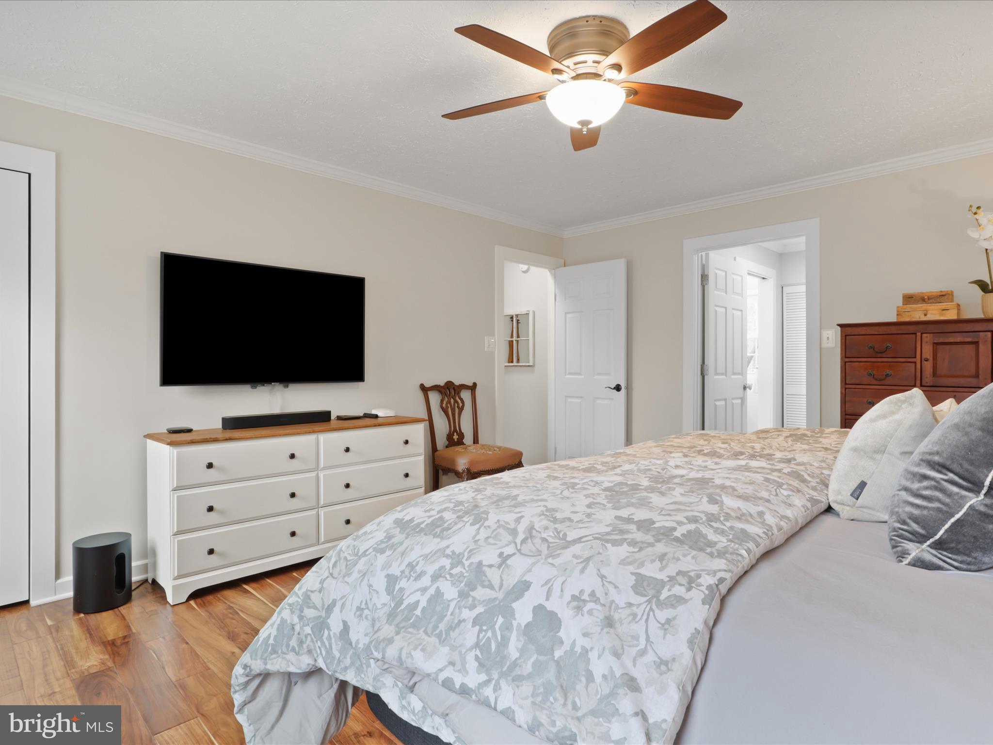 RESTON - Residential