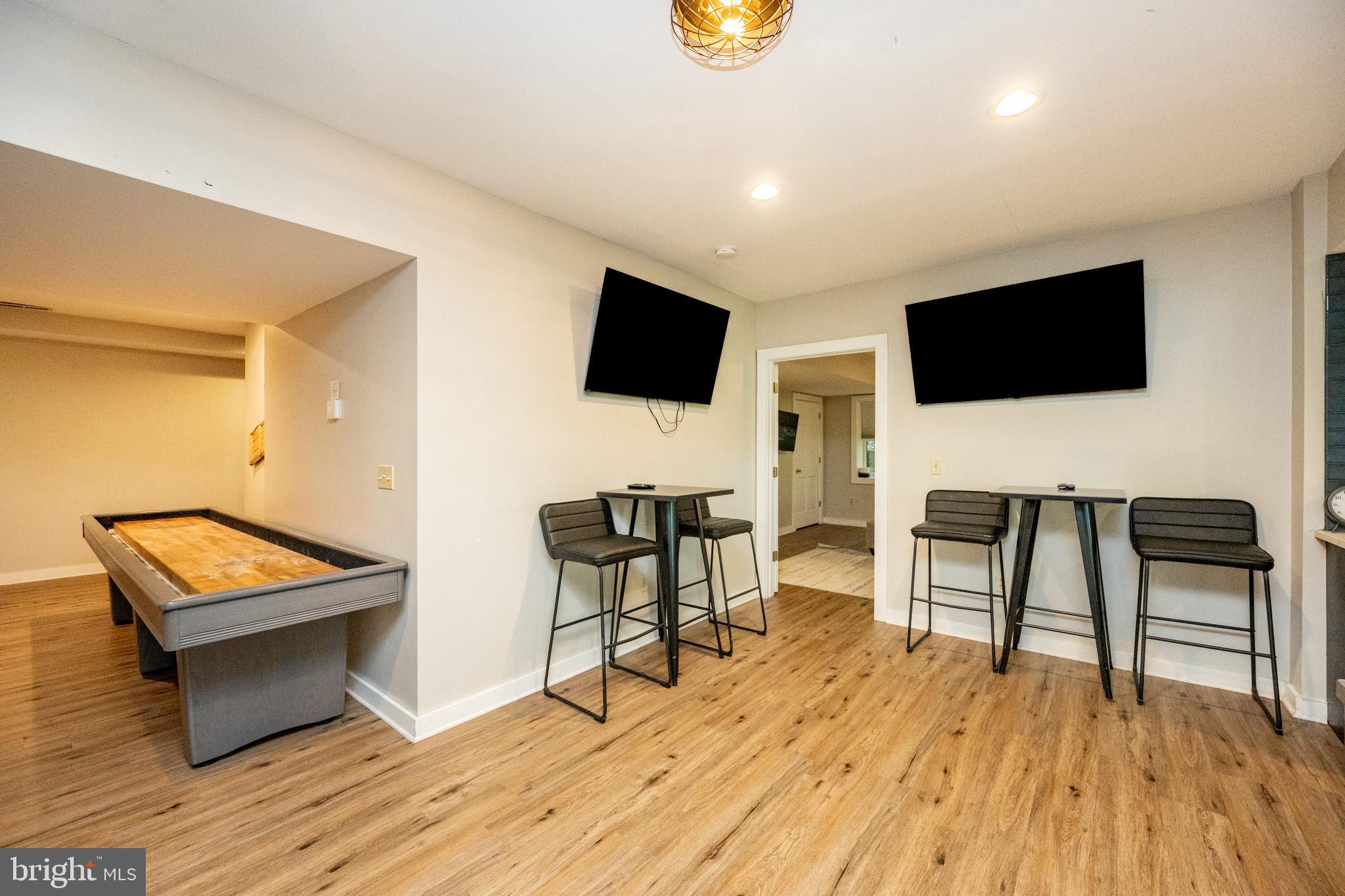 NORTHGLADE HILLS - Residential