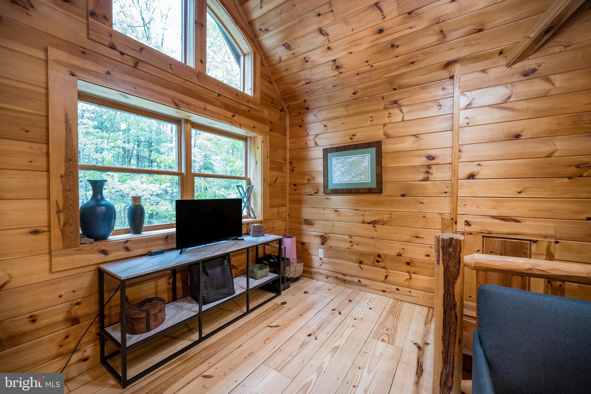 NORTHGLADE HILLS - Residential