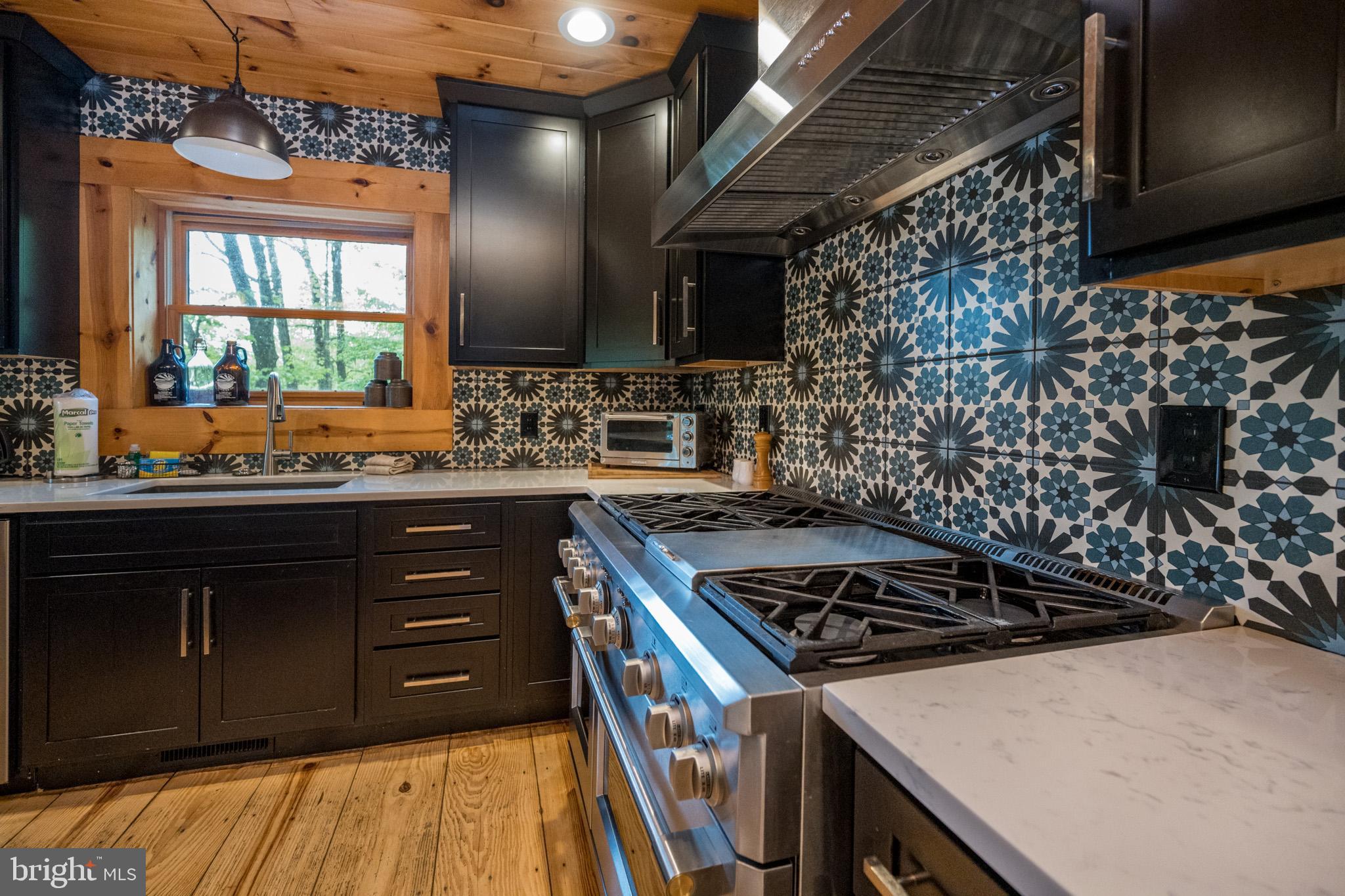 NORTHGLADE HILLS - Residential