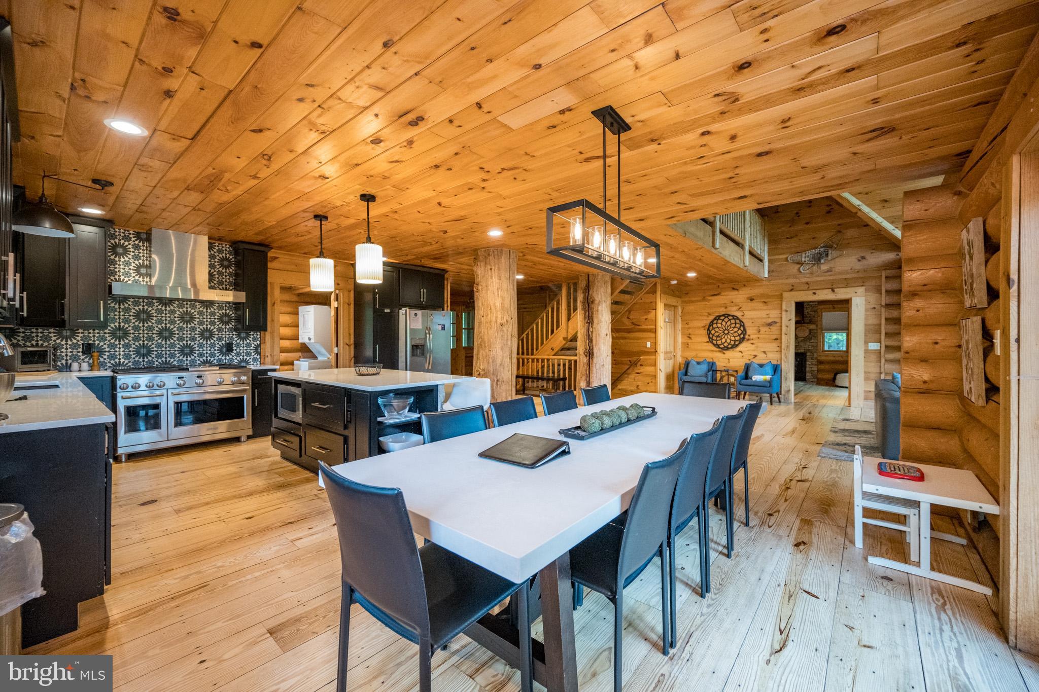 425 HINES DRIVE