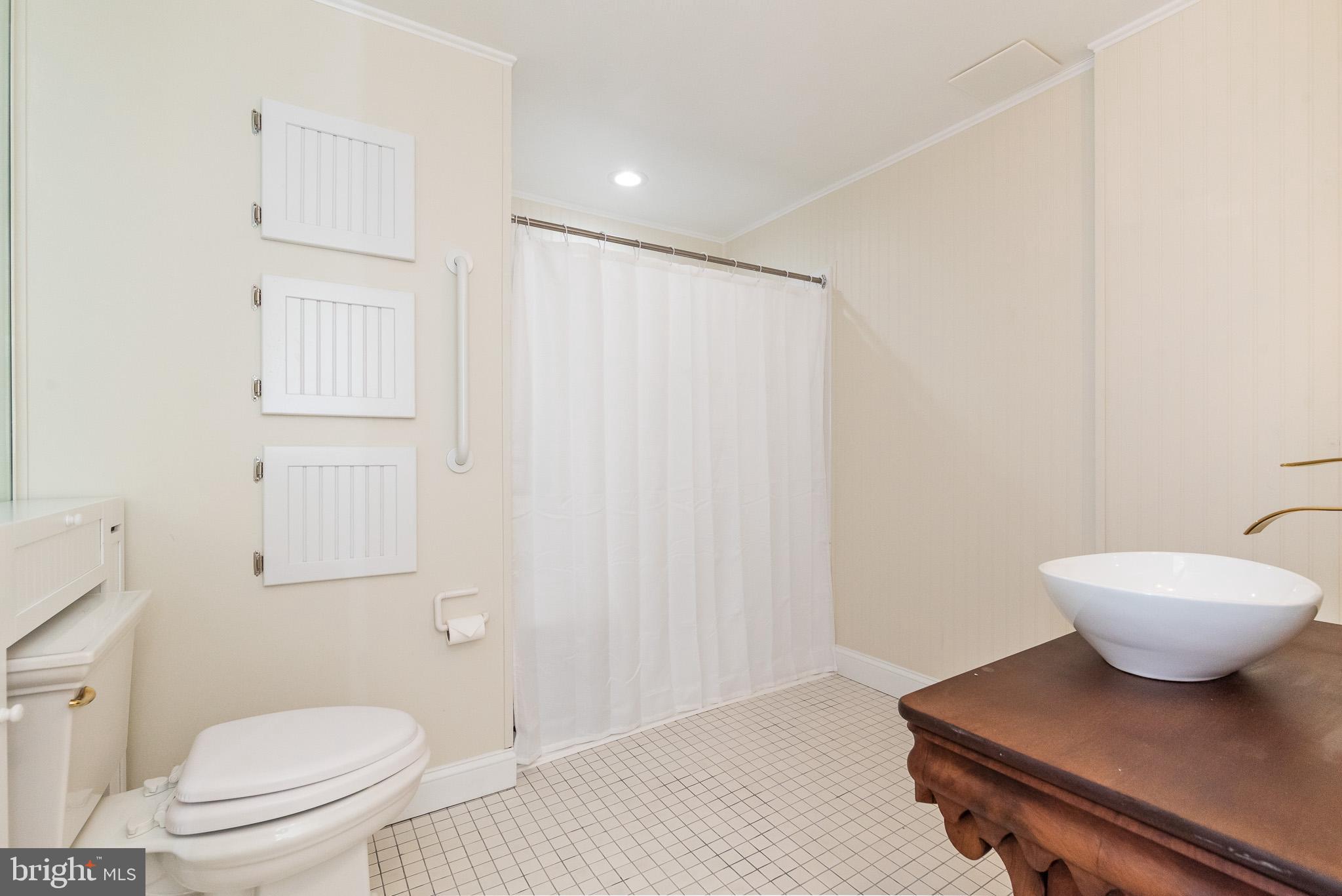 DEVON HILL - Residential Lease