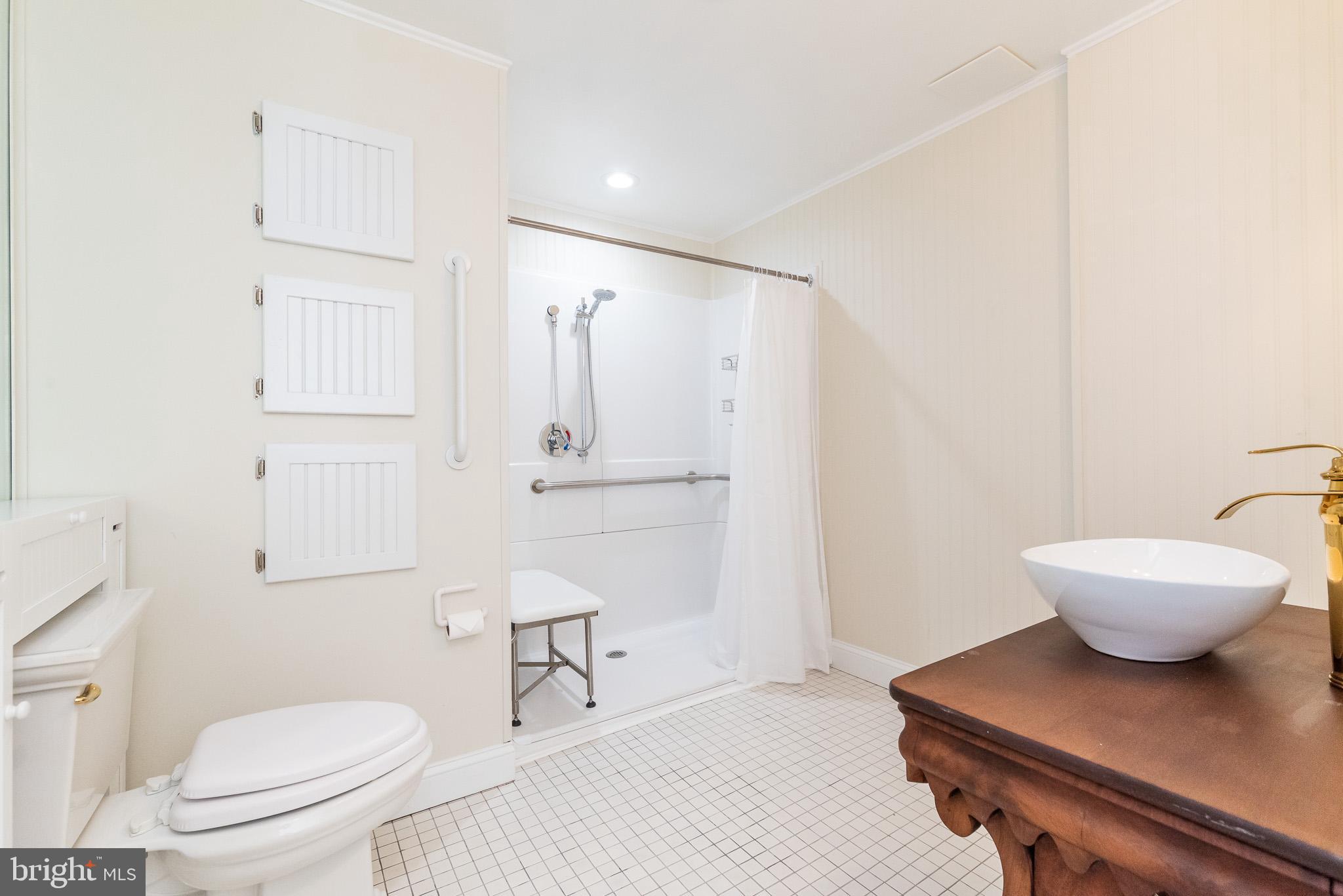 DEVON HILL - Residential Lease