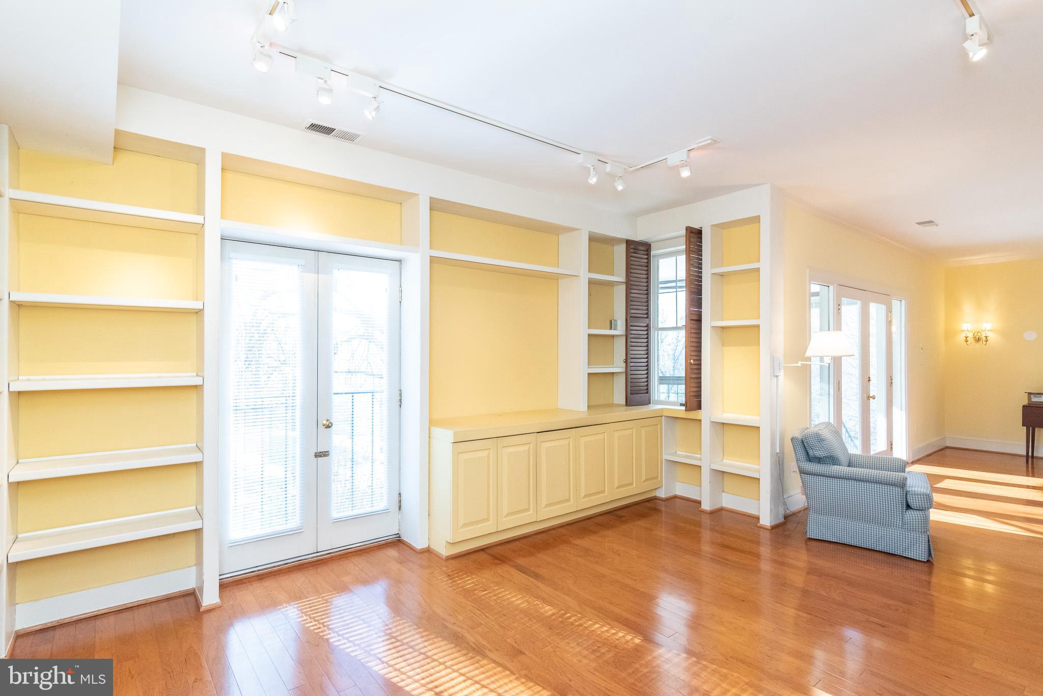 DEVON HILL - Residential Lease