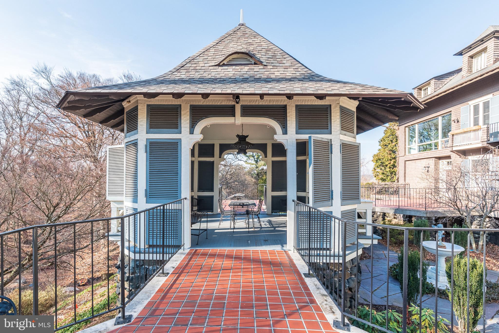 DEVON HILL - Residential Lease