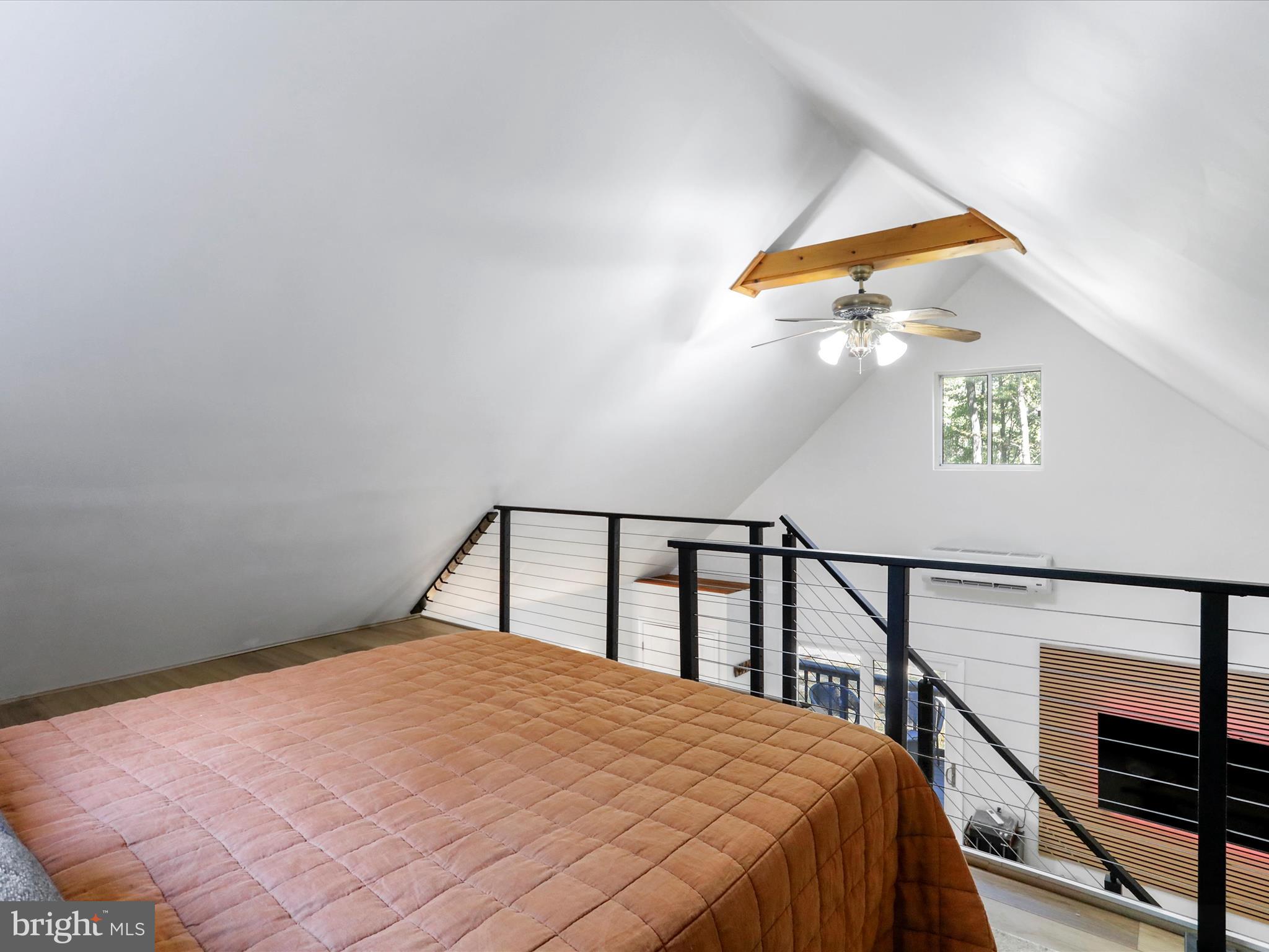 SHORT MOUNTAIN VILLAGE - Residential