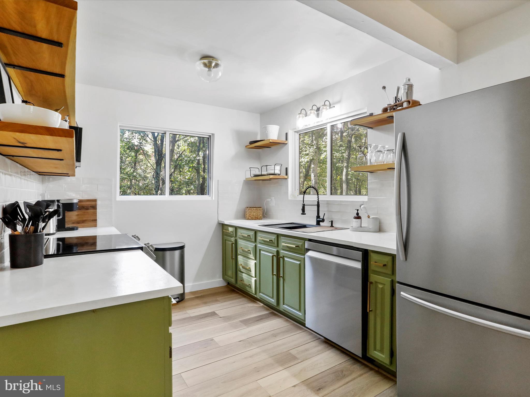 SHORT MOUNTAIN VILLAGE - Residential