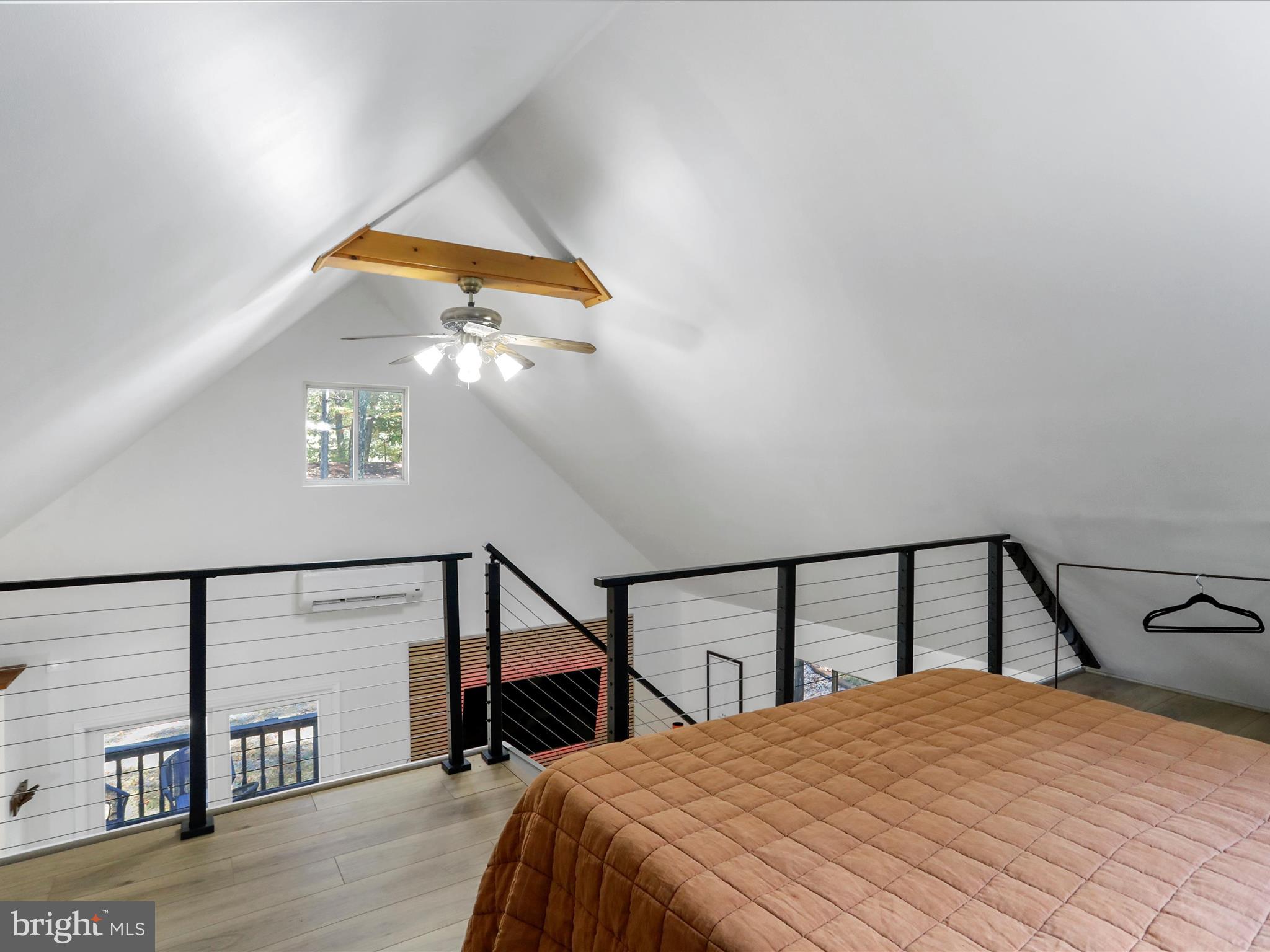 SHORT MOUNTAIN VILLAGE - Residential