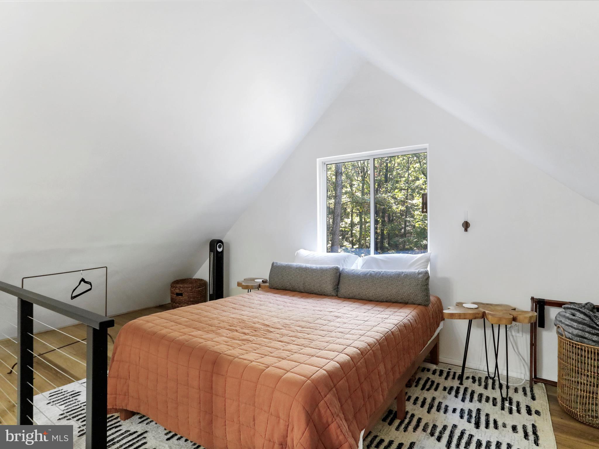 SHORT MOUNTAIN VILLAGE - Residential