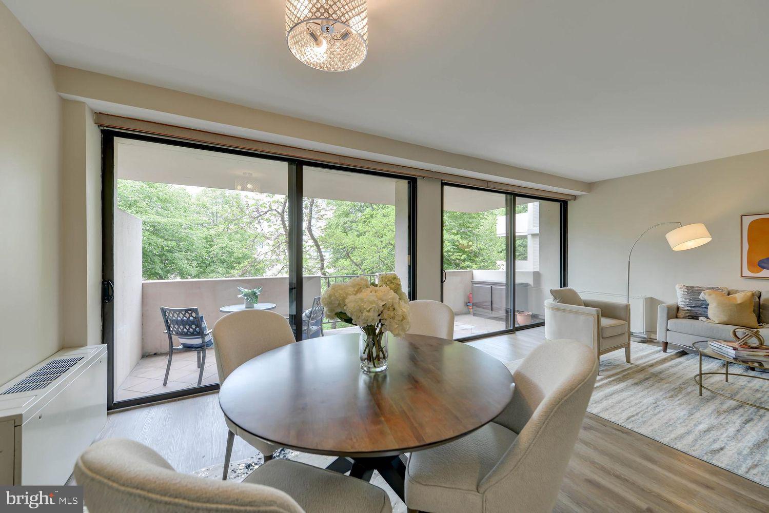 HYDE PARK - Residential