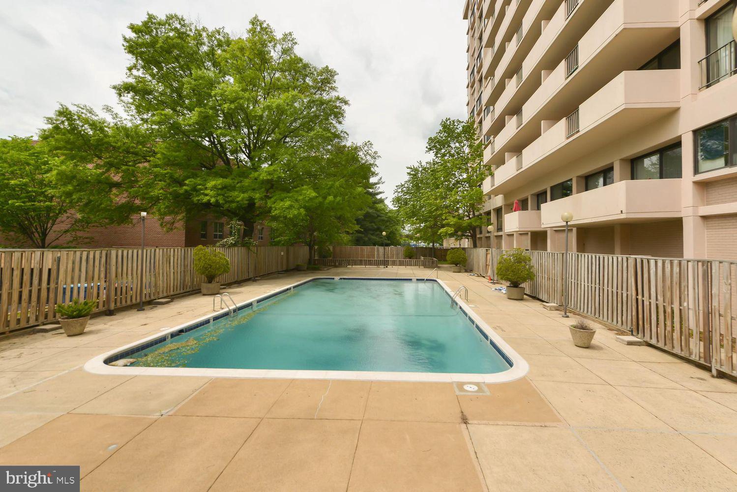 HYDE PARK - Residential