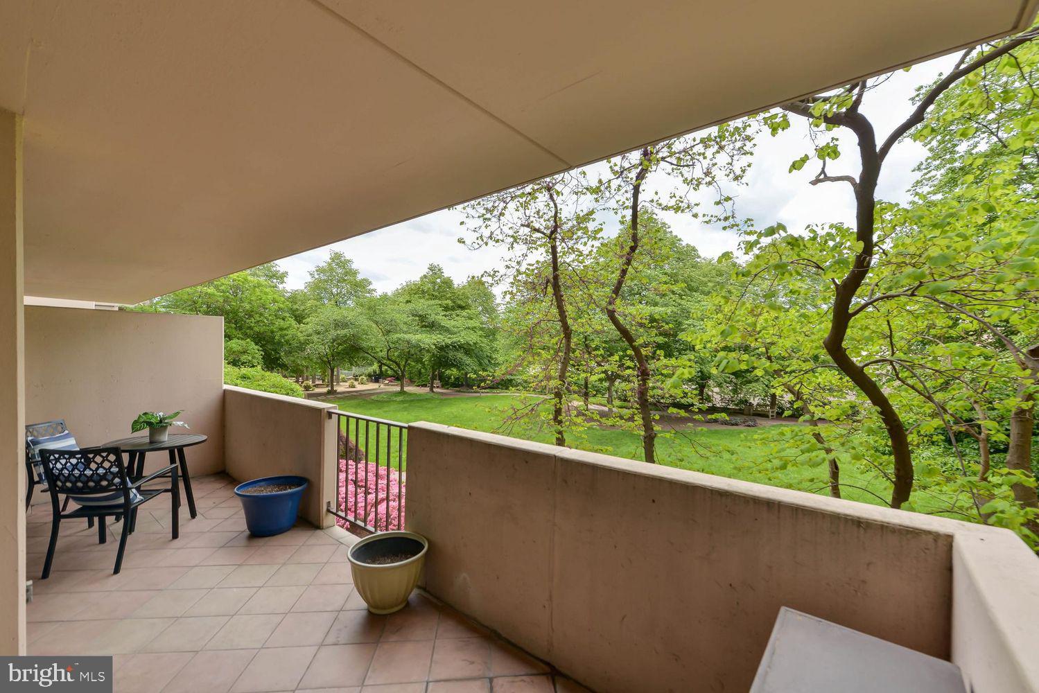 HYDE PARK - Residential