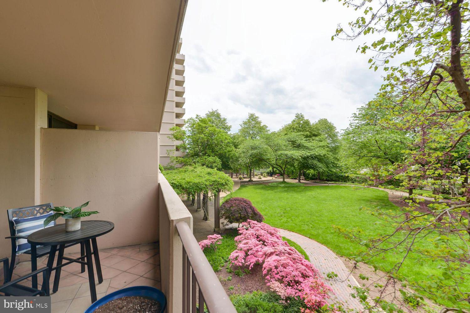 HYDE PARK - Residential