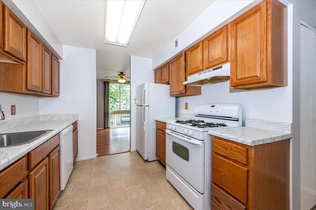 WILDE LAKE - Residential