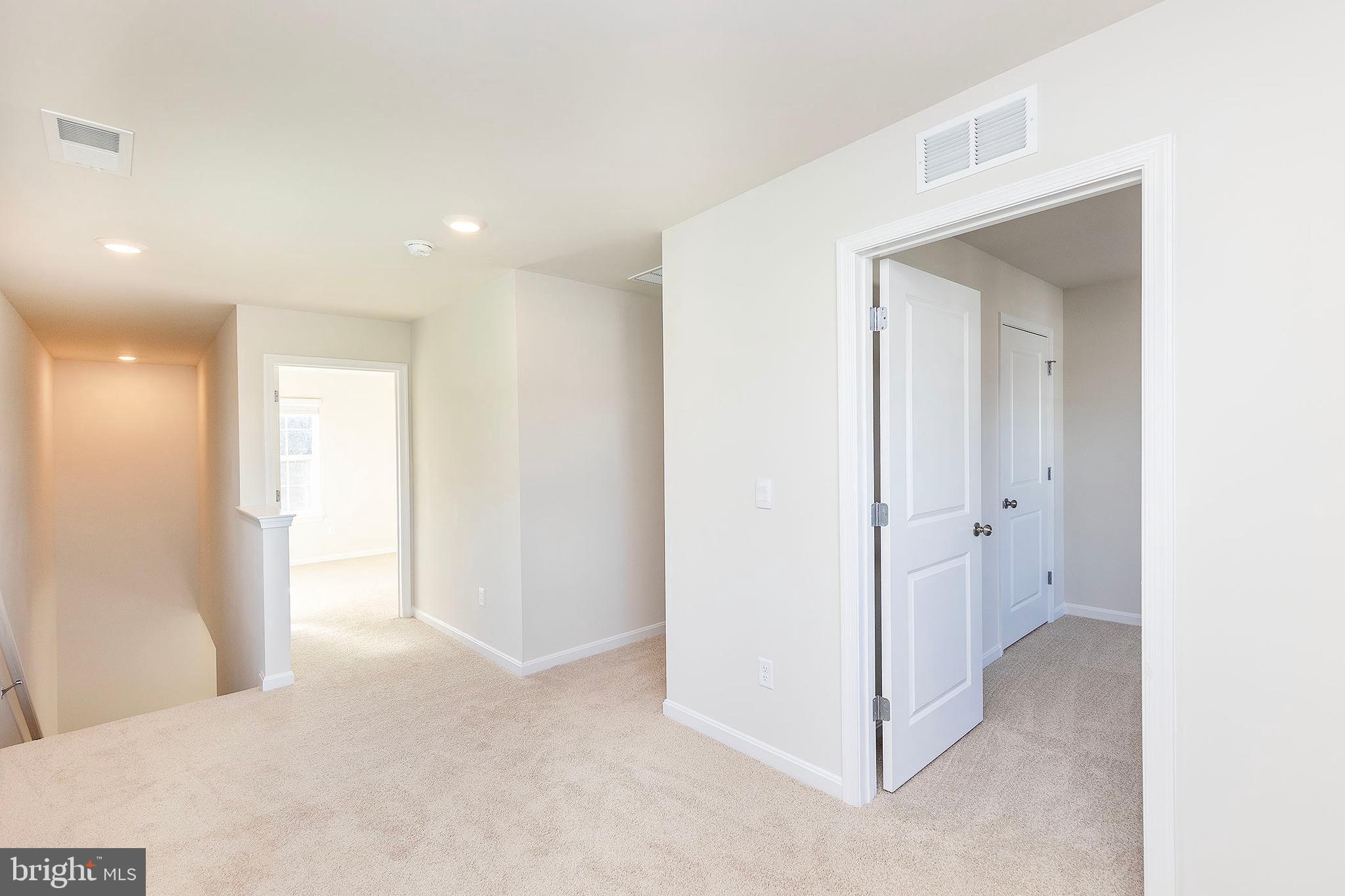 WEST WIND - Residential Lease