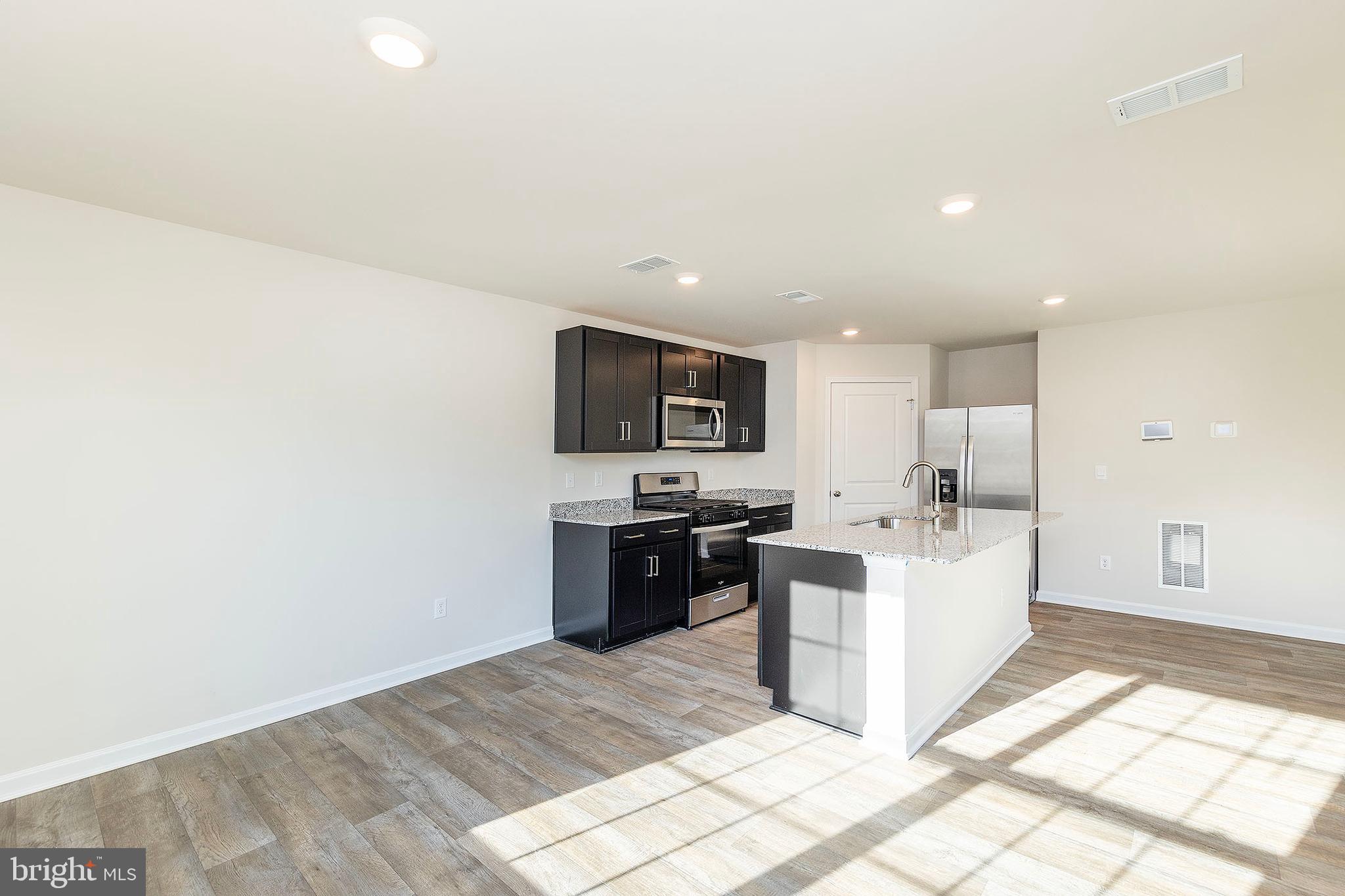 WEST WIND - Residential Lease