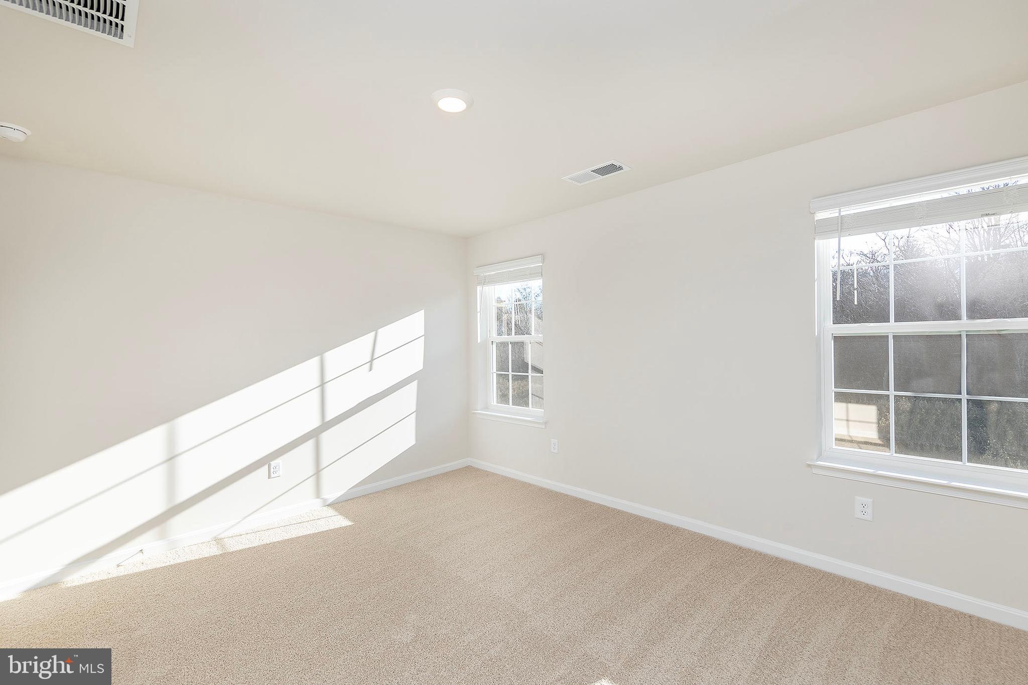 WEST WIND - Residential Lease