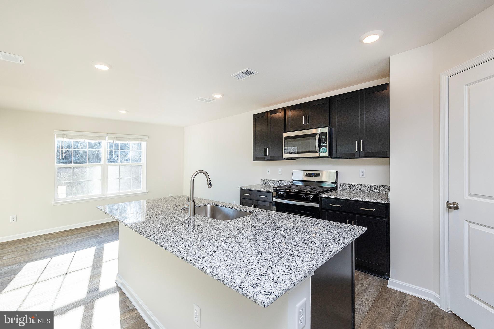 WEST WIND - Residential Lease