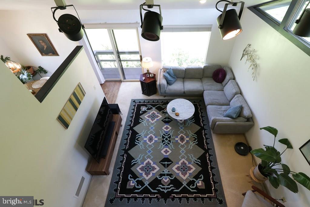 THE HILL - Residential