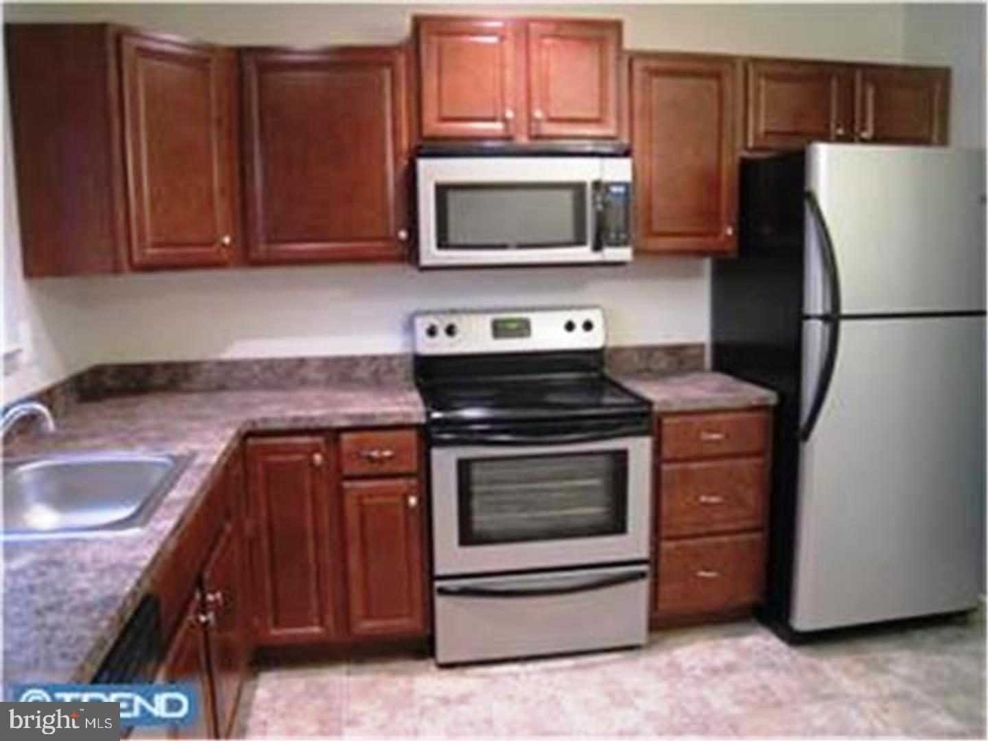 PERKIOMEN WOODS - Residential Lease