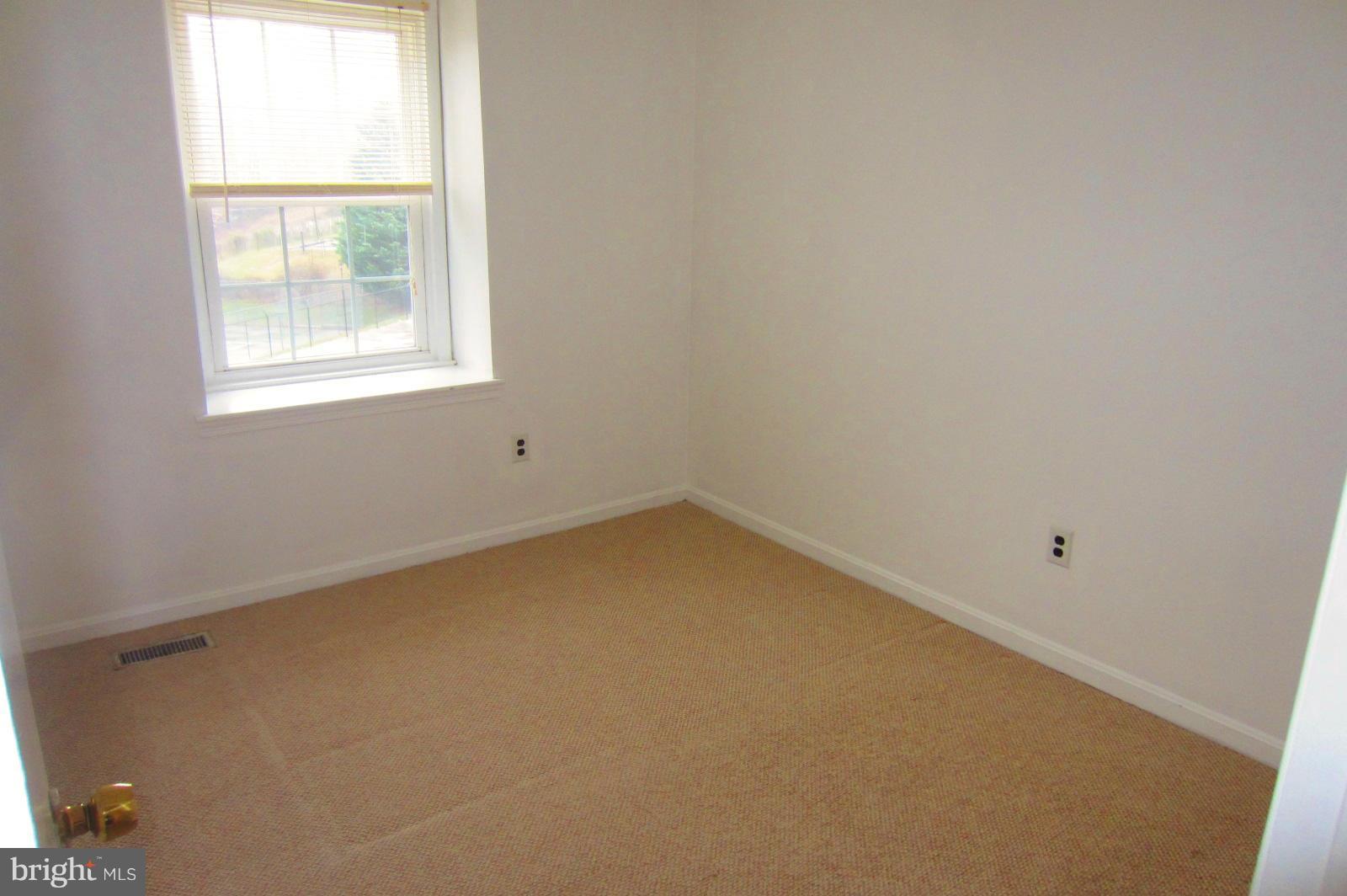 KEENE MILL WOODS - Residential Lease