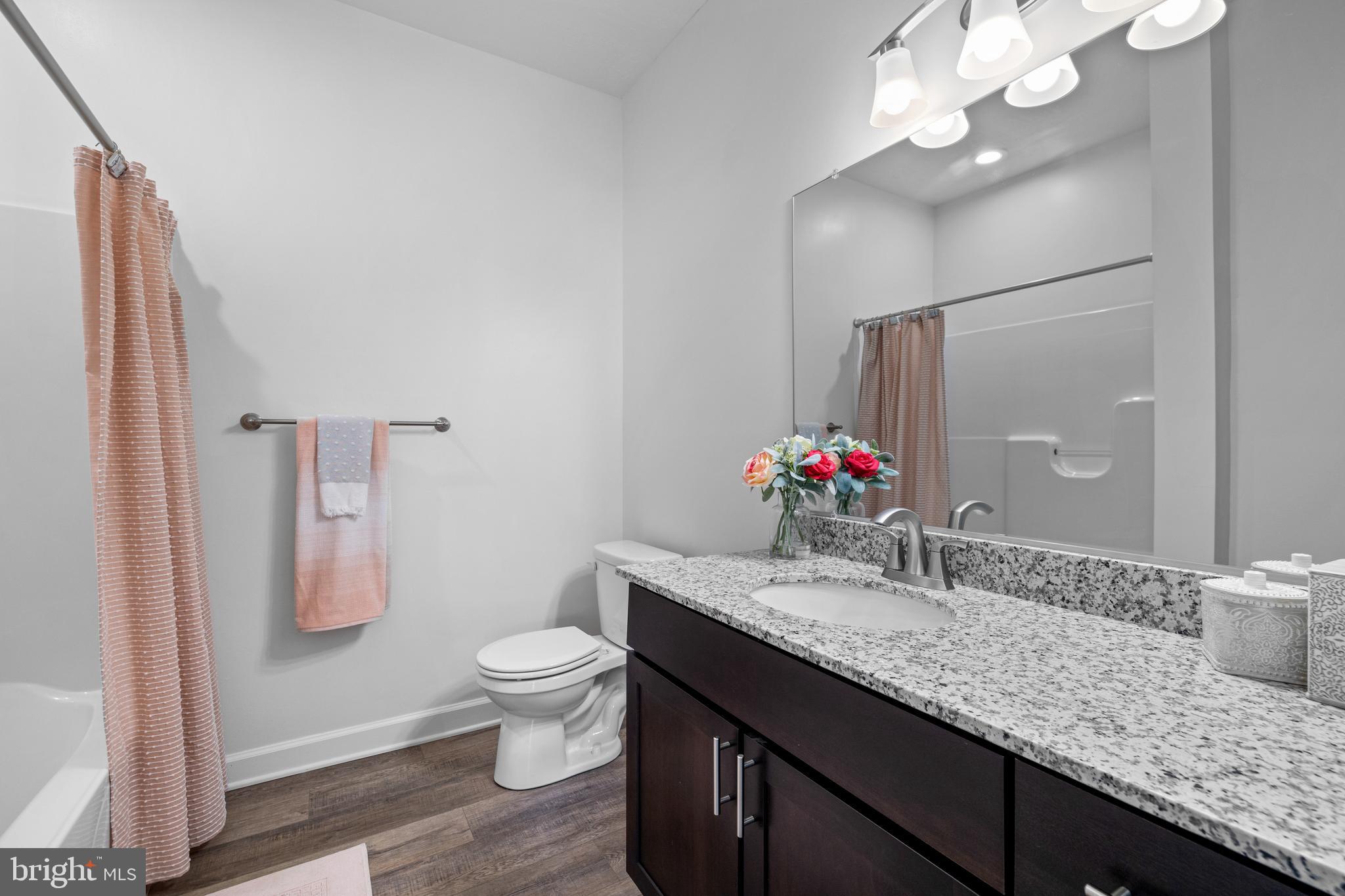 FRANKLIN SQUARE - Residential Lease