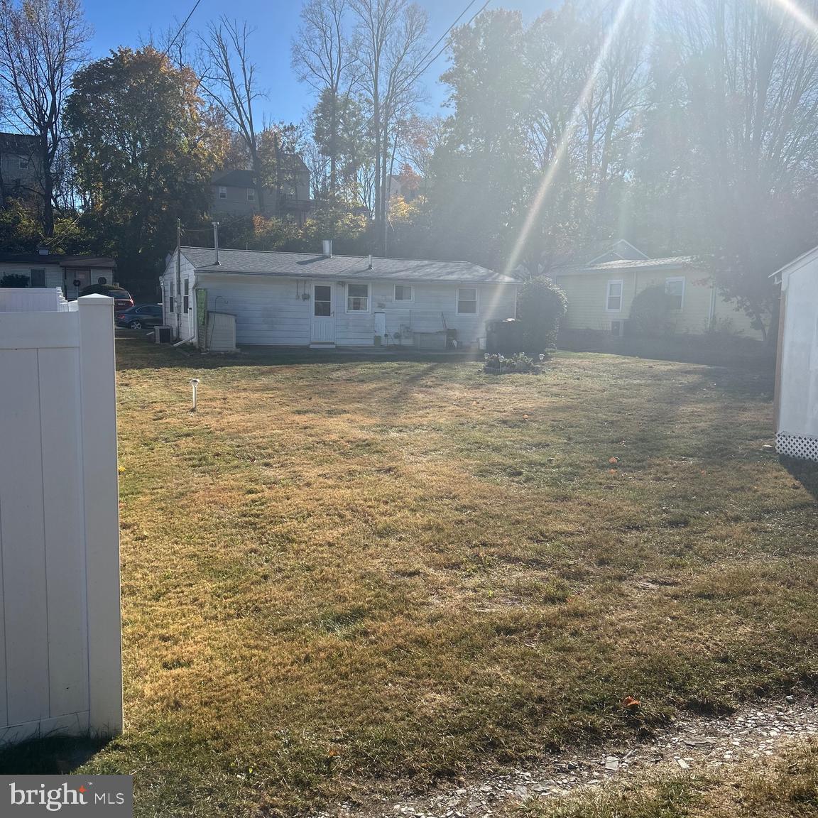 WEST LAWN - Residential